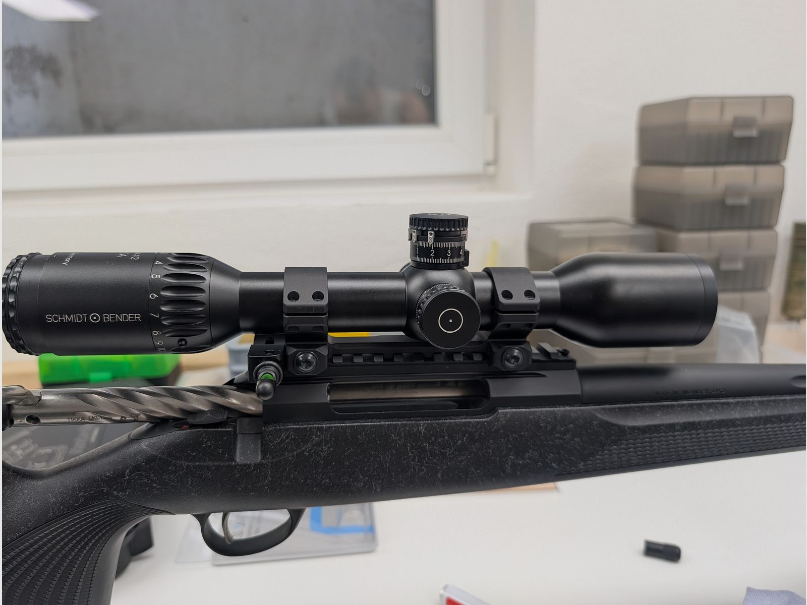 S&B Schmidt Bender Meta 3-18x42 SFP z pełnym wyposażeniem ASV