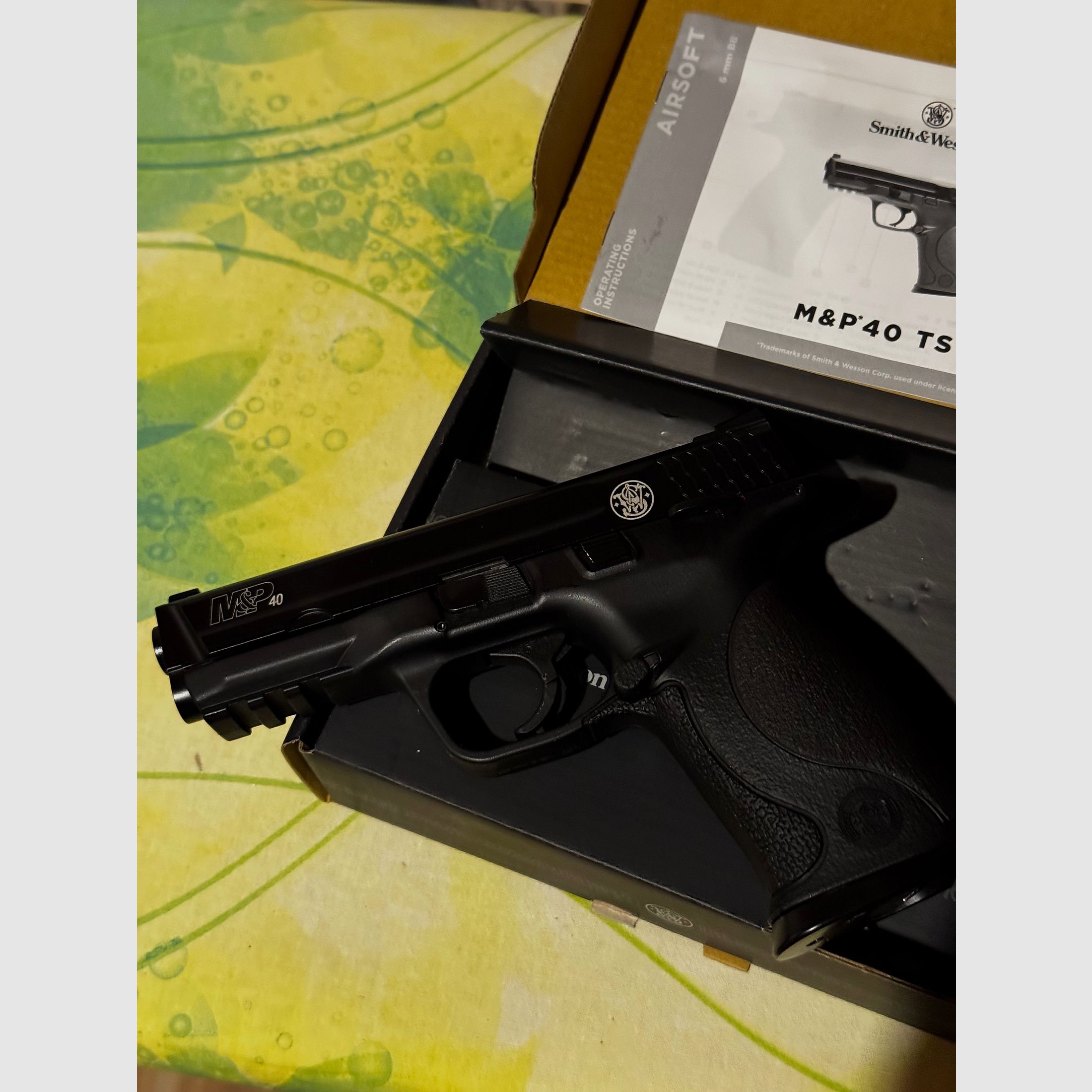 Smith & Wesson M&P 40 6mm GBB Airsoft