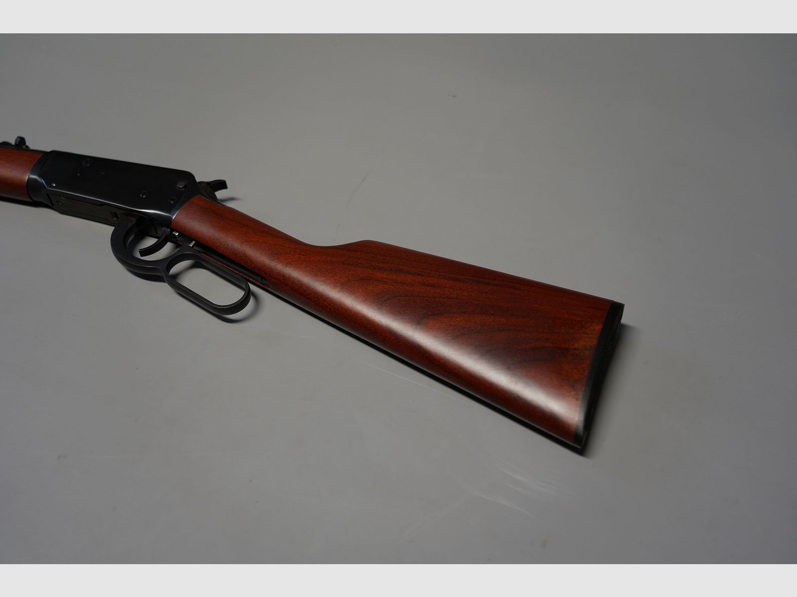 Winchester Model 94 Standard noyer, carabine à levier de sous-garde Cal. 30-30 Win. neuve, jamais tirée