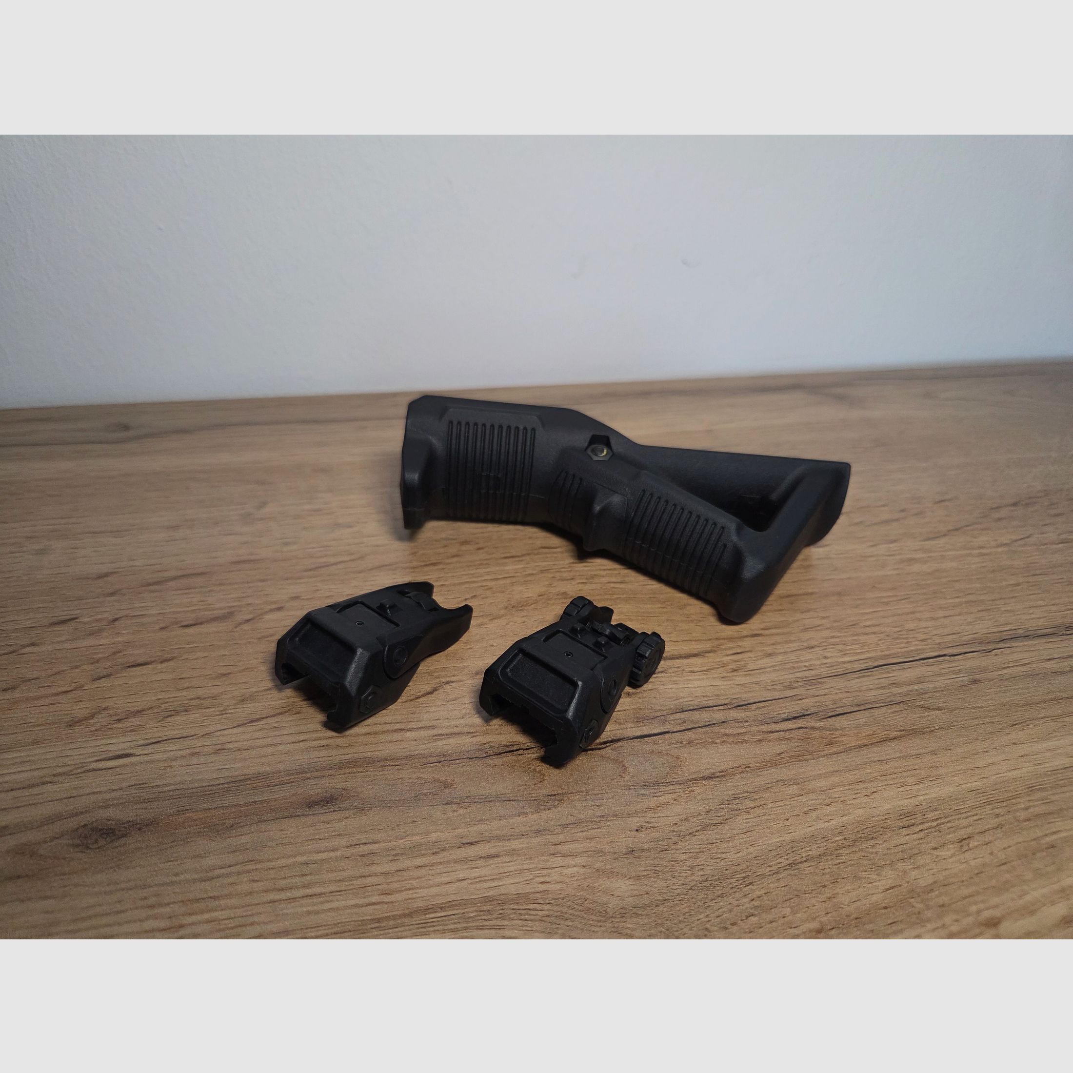 Visée rabattable, poignée avant Magpul AFG 1 Picatinny AR15 AR10 rabattable