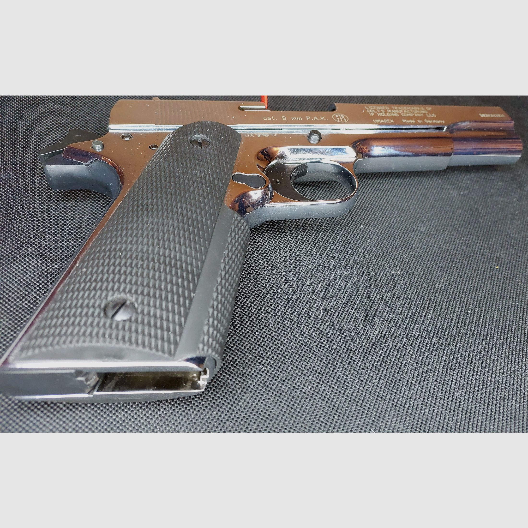 Colt Government 1911 A1 Schreckschuss Pistole 9mm P.A.K. poliertes Chrom (PTB 774)