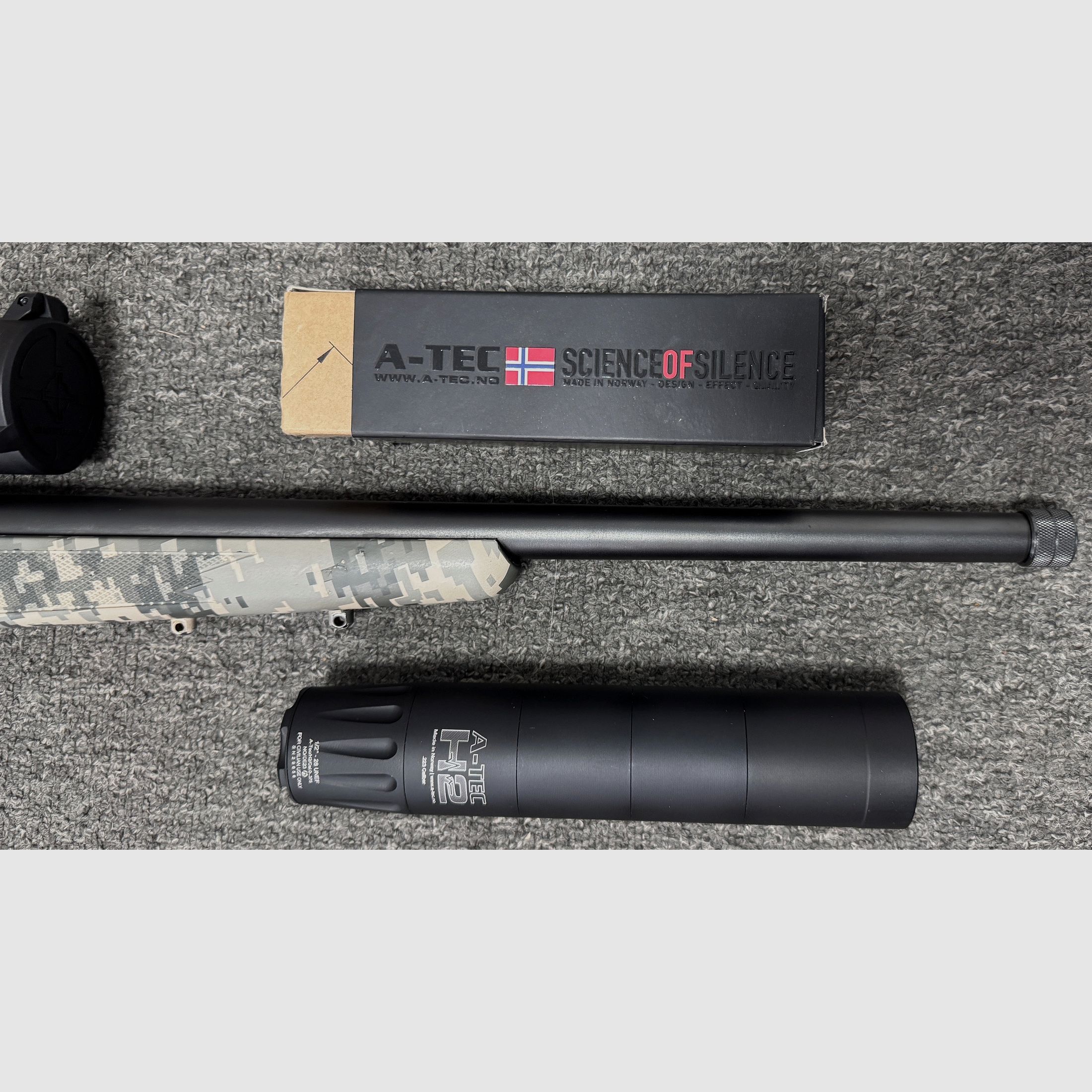 Savage 10 .223 Rem. mit 3-9x50 LP & Schalldämpfer