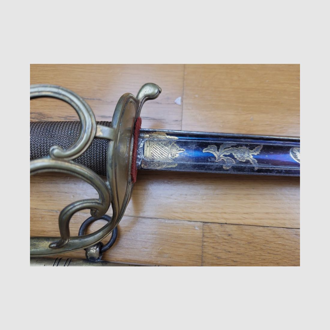 Seltener Offizierssabel der Maréchaussée von Frankreich – Modell 1787 – Blau gehärtete Klinge – Filigranierte Griff – Hervorragender Zustand, Bild 7 von 20
