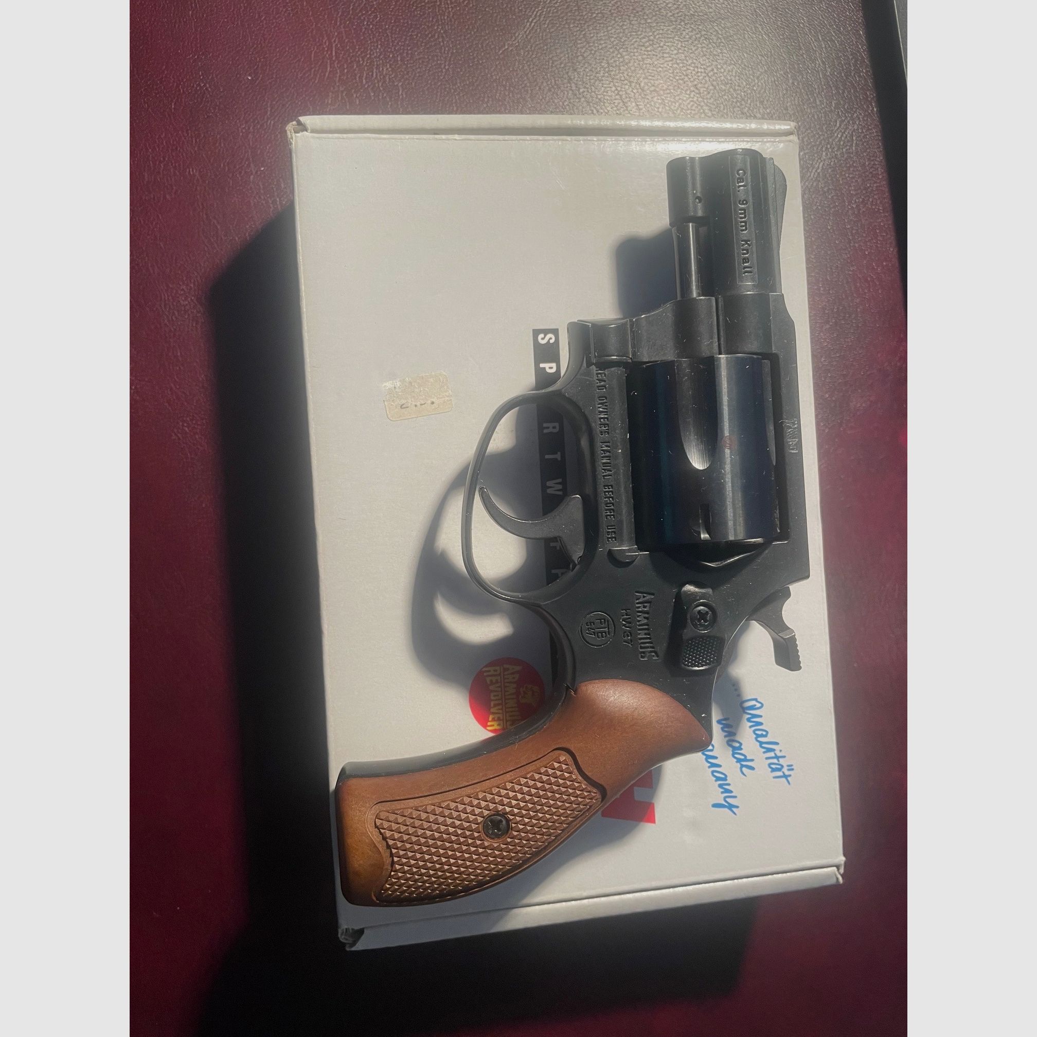 Weihrauch Sportschreckschuss Revolver Arminius HW 37 9mm