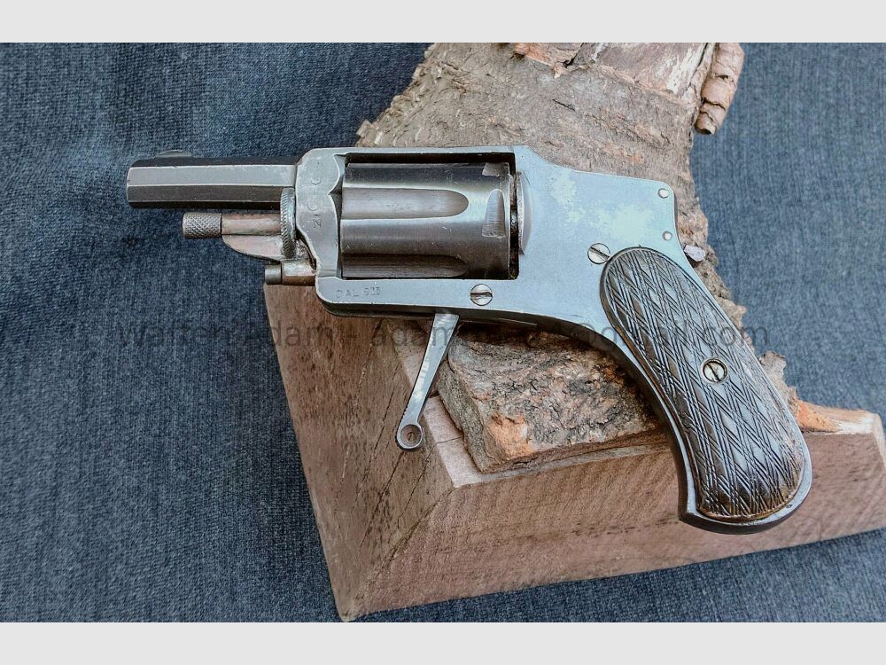 Venus Werk Hammerless - Revolver