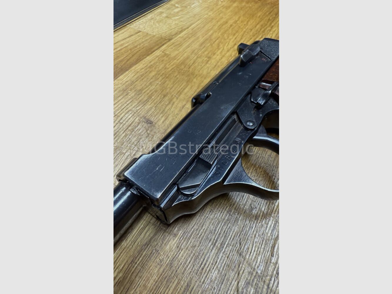 P 38 ac 43 - semi-automatic pistol 9mm Luger - Wehrmacht matching number - WaA acceptance / P38