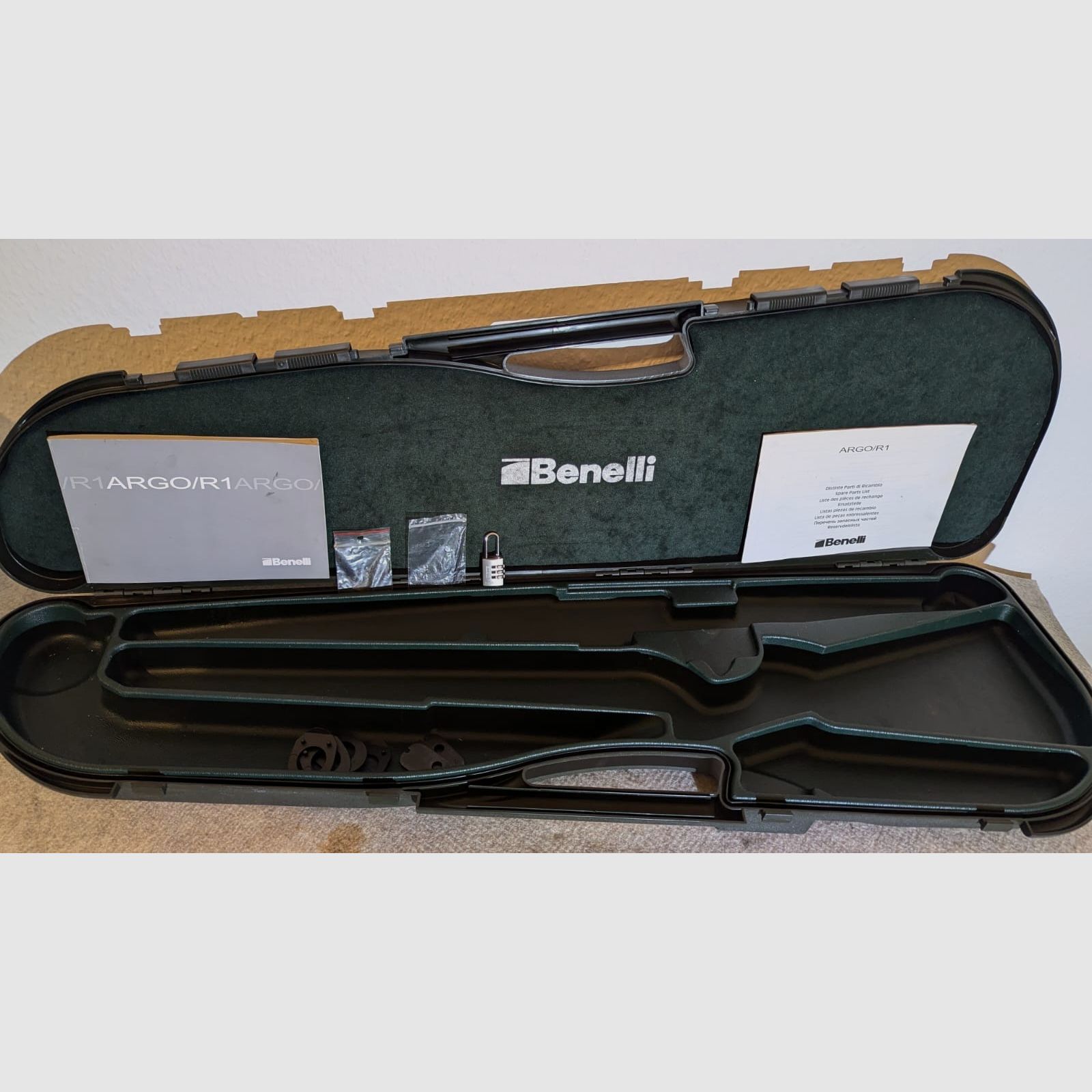 Benelli Argo .30-06 Springfield + Meopta Artemis 3100 + 2 Magazijnen