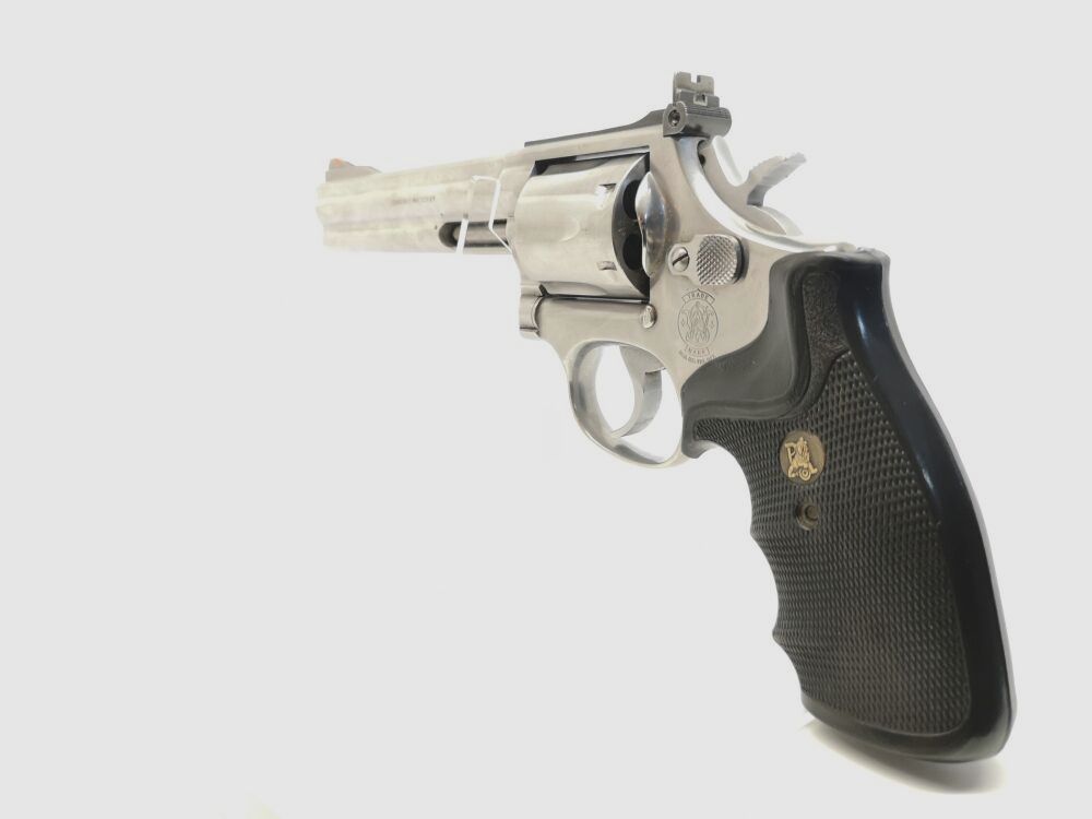 Smith & Wesson	 686-3