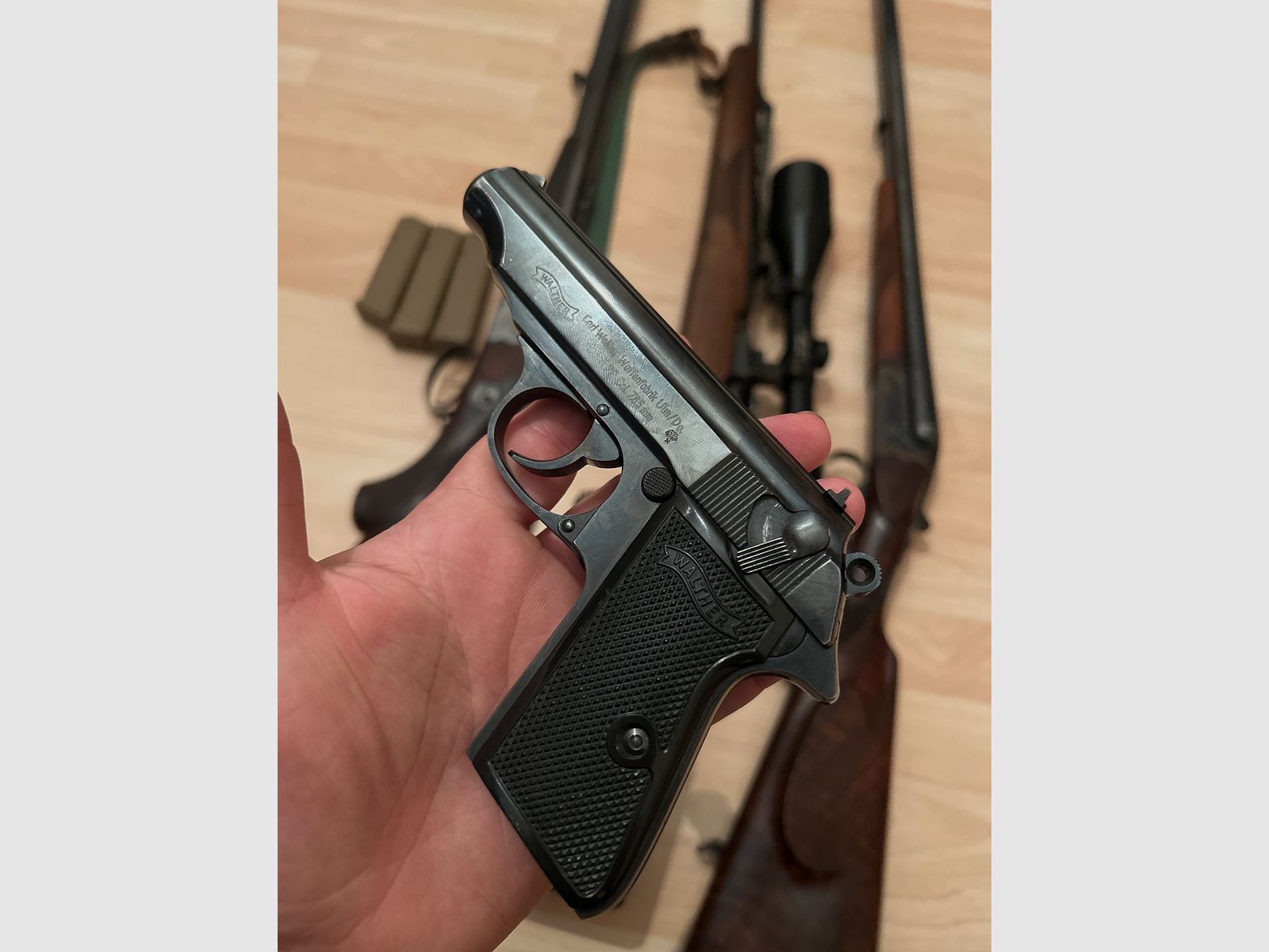 Waffen Aufgabe 