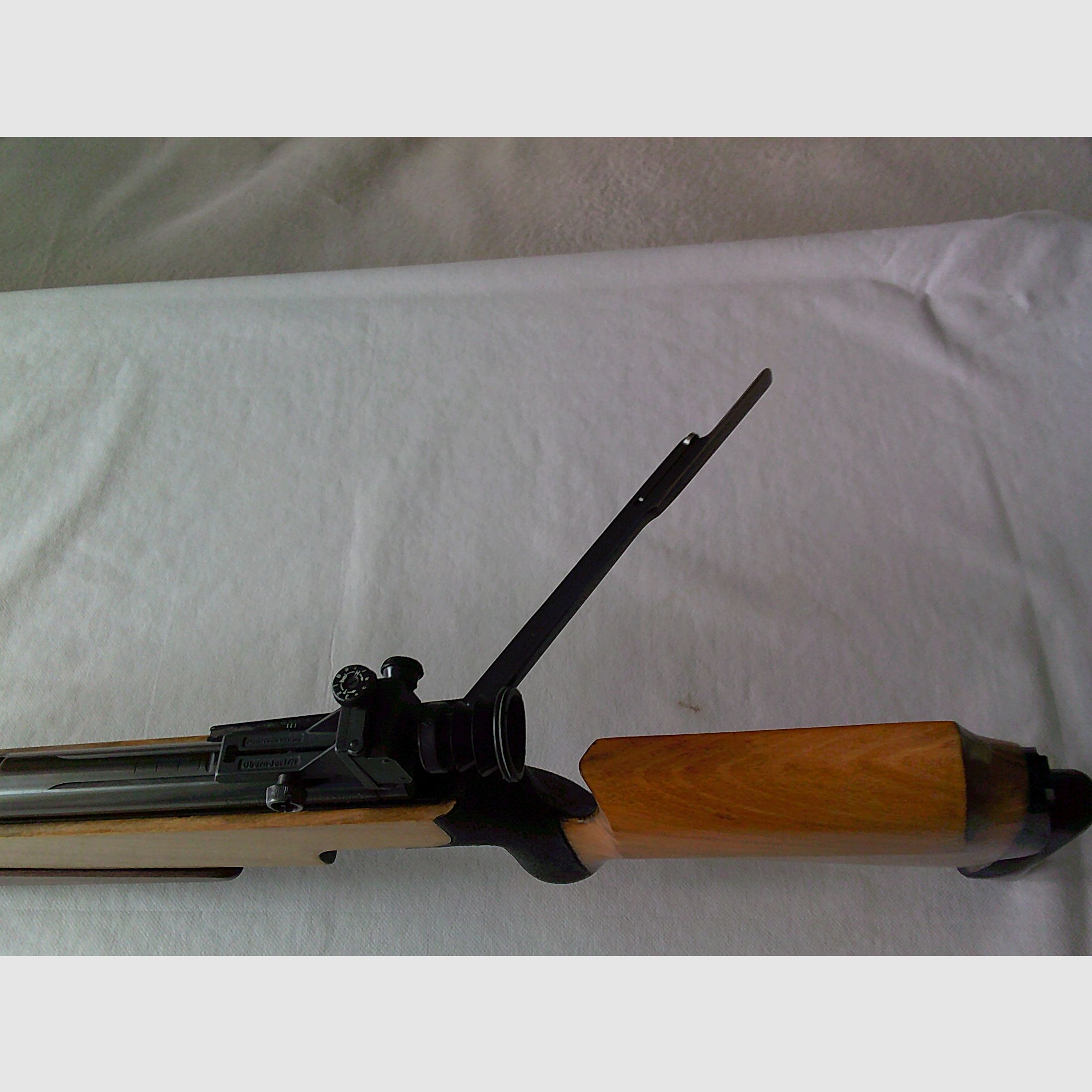 Feinwerkbau 300s Junior TOP Match rifle de aire con cuña de apoyo y maletín de rifle
