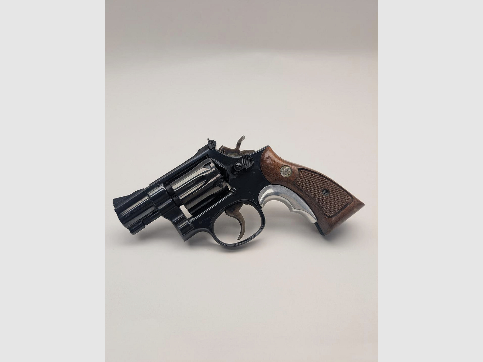 Smith en Wesson revolver kal.38 Mod.15 Snub Nose
