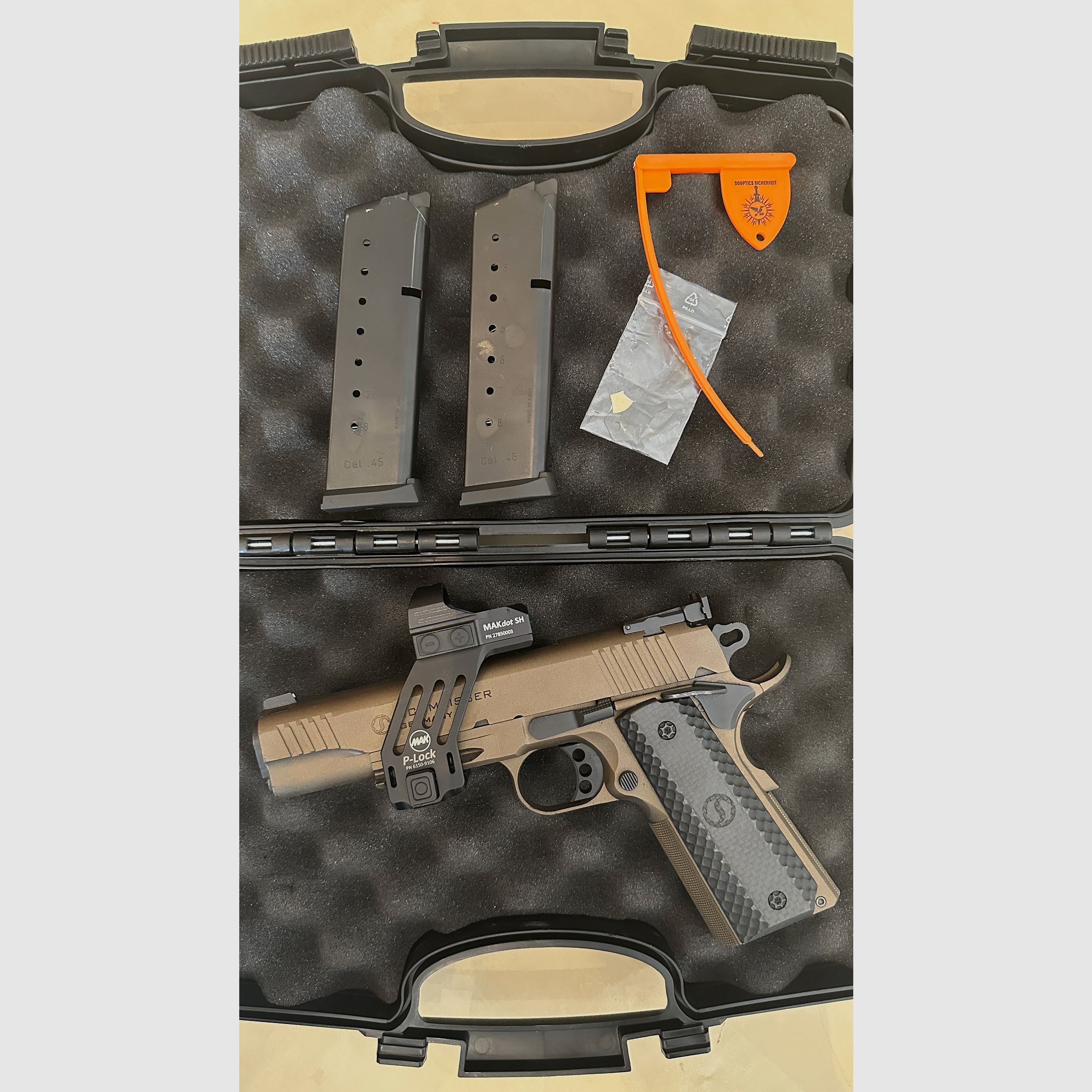 Schmeisser Hugo 1911 in 45 ACP Mit MAK DOT Montage und Rotpunkt