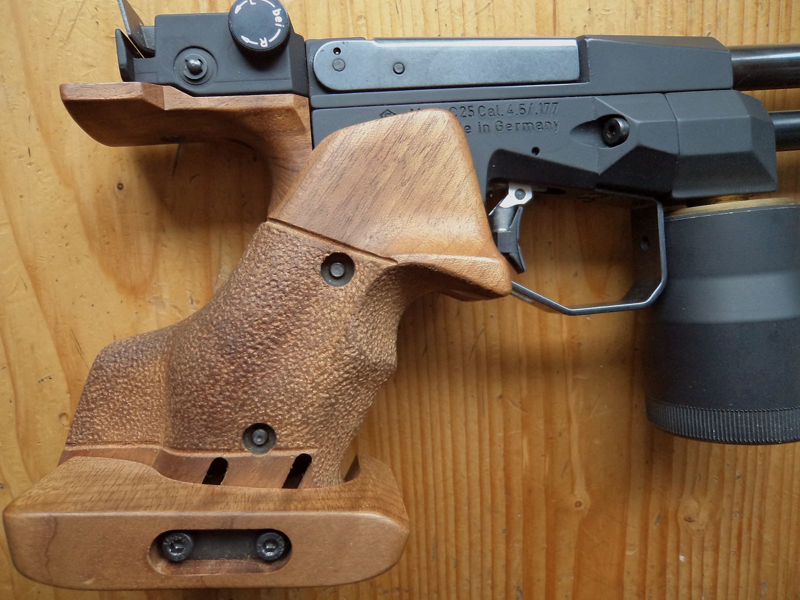 CO2 pistol - C25 FWB