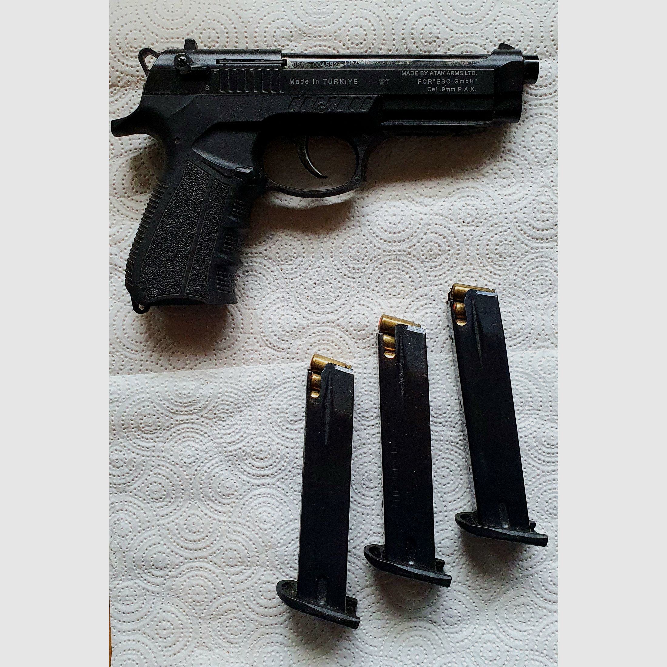 Zoraki 918  PTB Gas / Schreckschuß Pistole , 18 + 1 -schlüssig, 2 Zusatzmagazine+ Lederholster