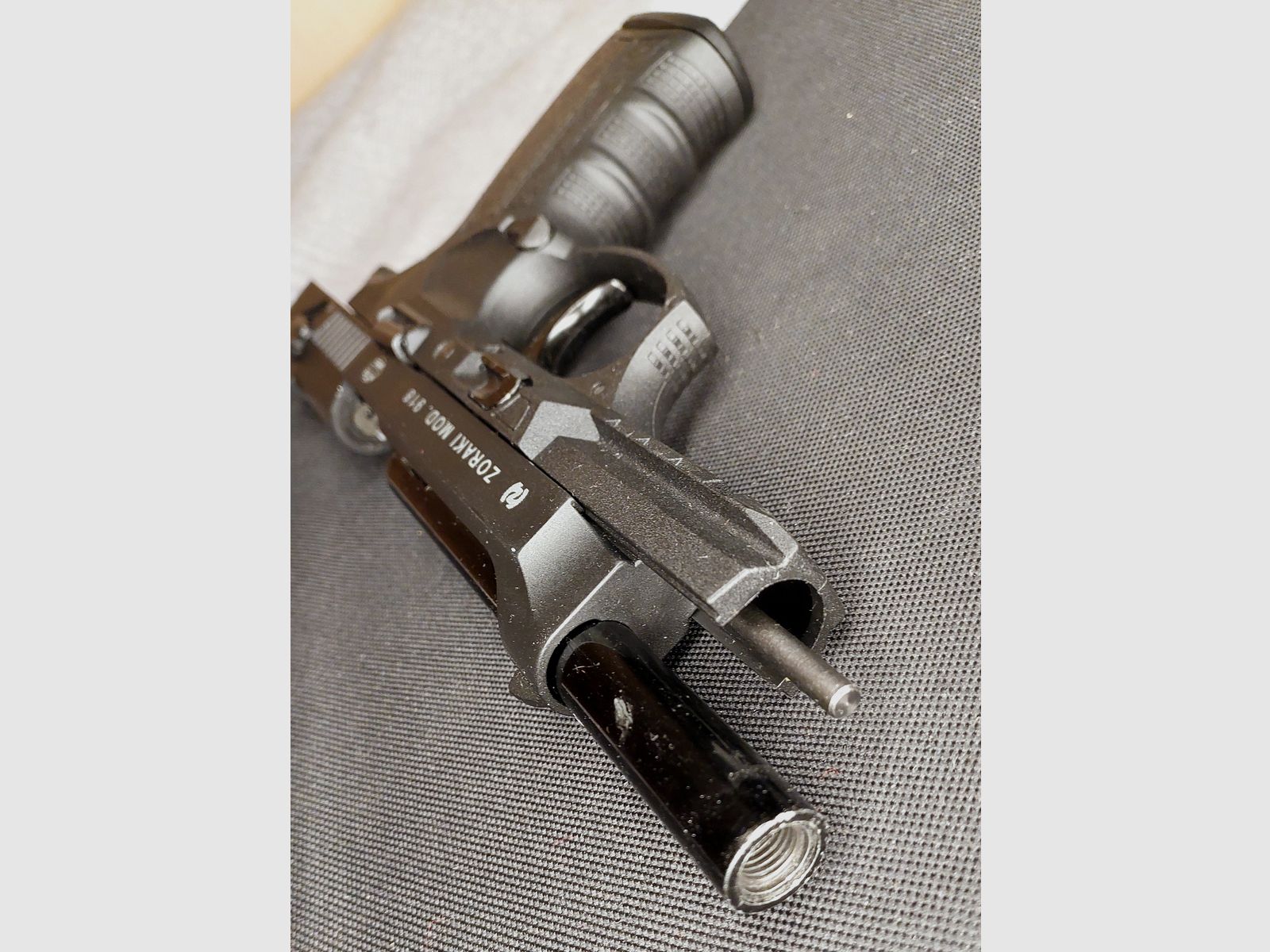 Zoraki 918 9mm P.A.K. negro - antiguo (PTB 965) con nueva funda de Cordura