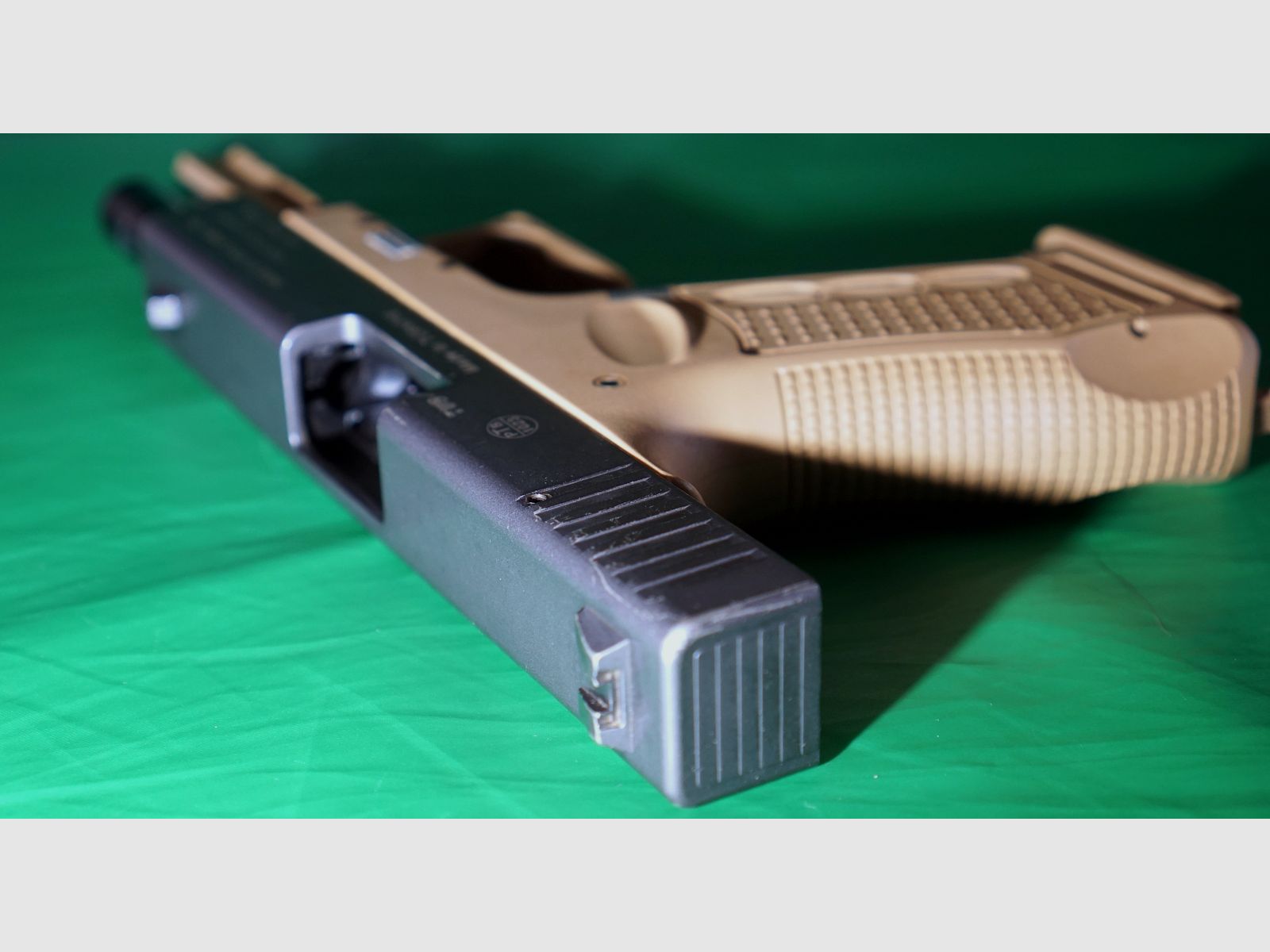 Zoraki 917 Schreckschusspistole 9mm P.A.K. desert TAN  TITANSCHLITTEN (PTB 1023) 