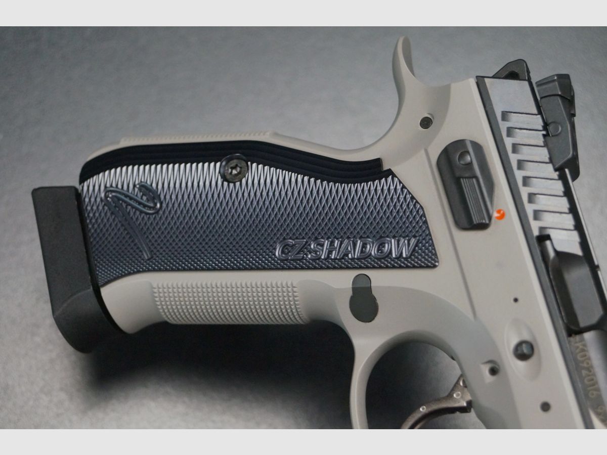 CZ Shadow 2 Urban Grey, image 4 sur 6