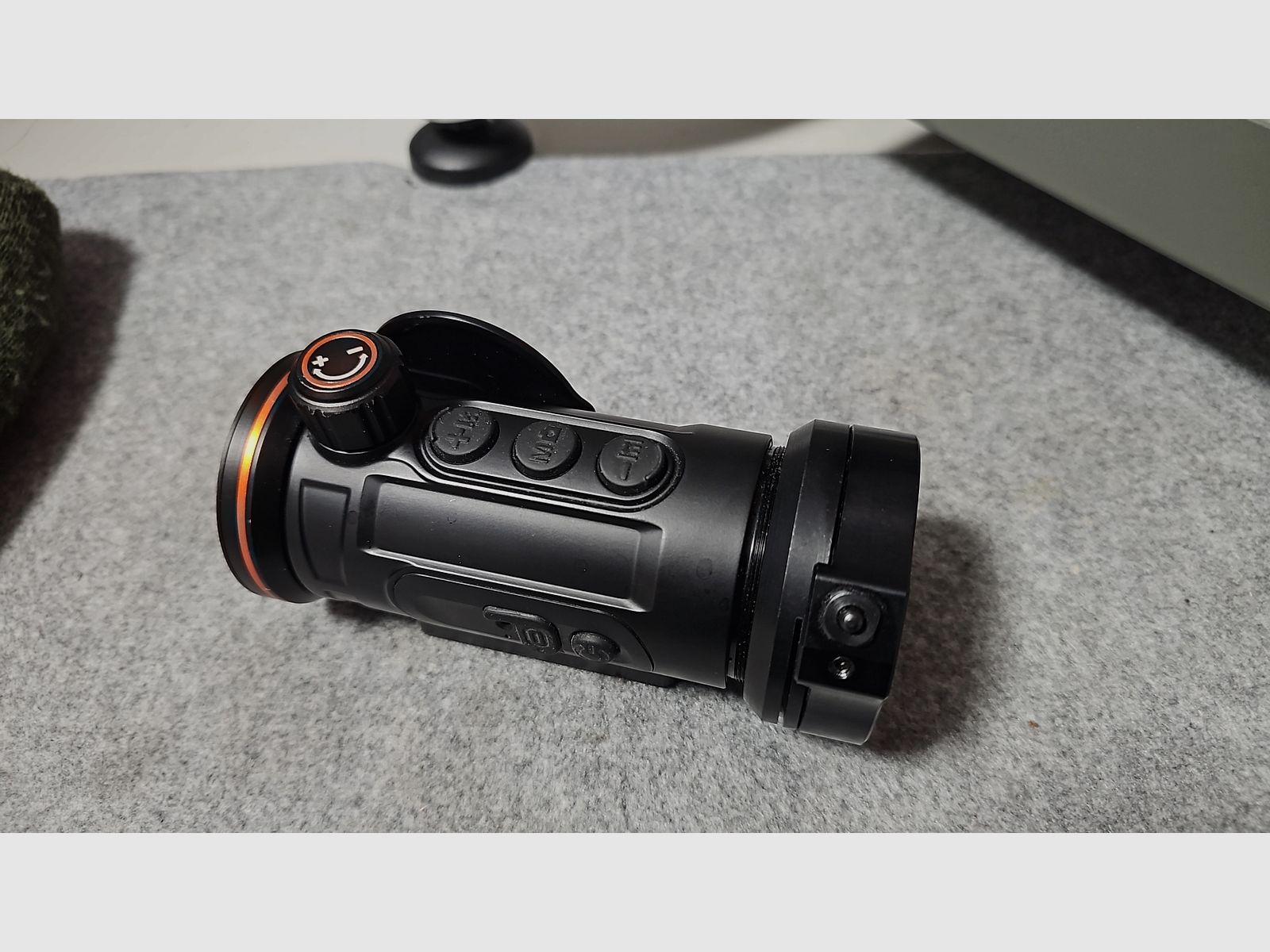 Thermtec Hunt 650 thermal imaging attachment device