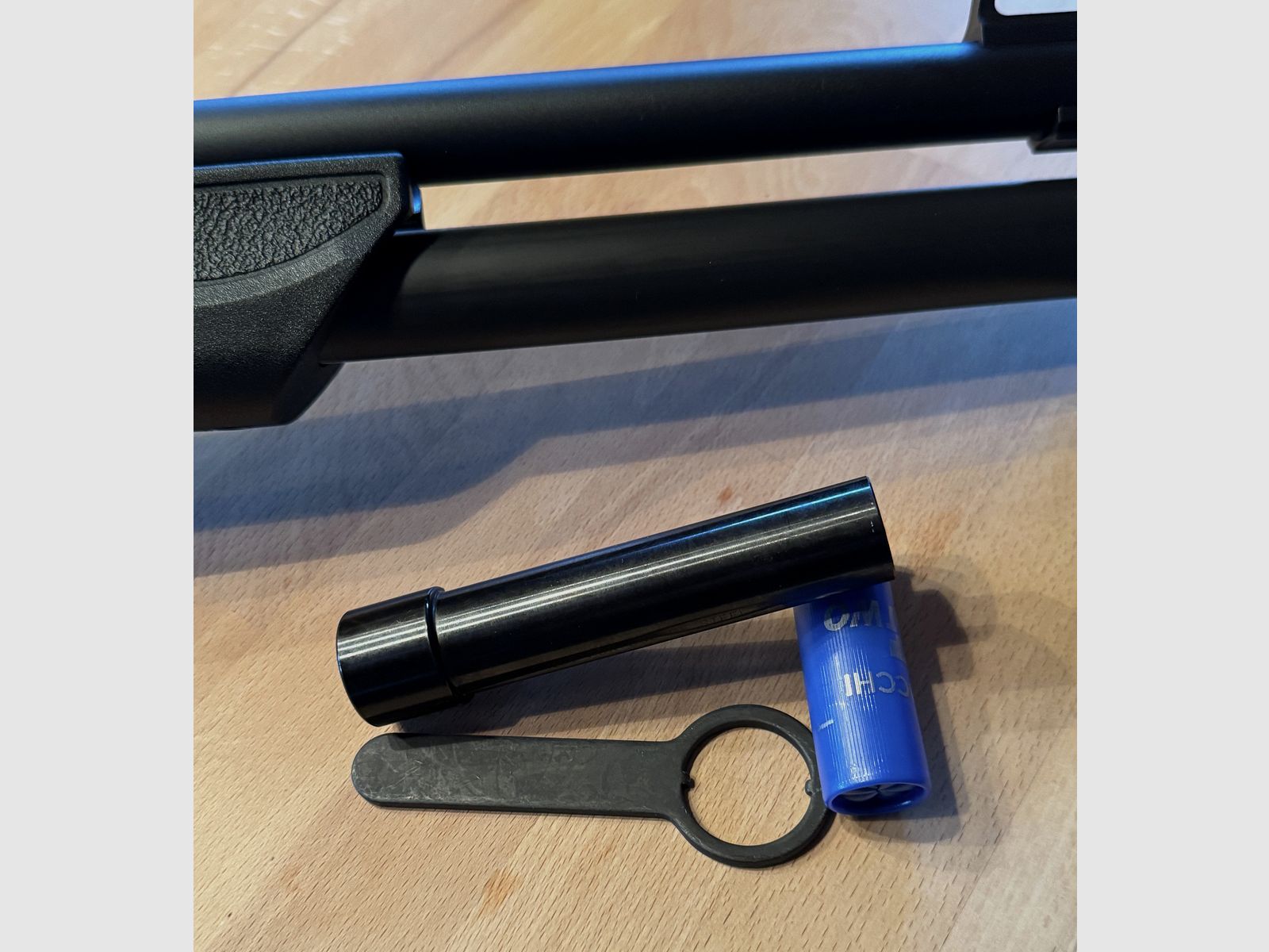 Fabarm / SDASS tactical-12/76, mit Leuchtpunktvisier. Gebraucht