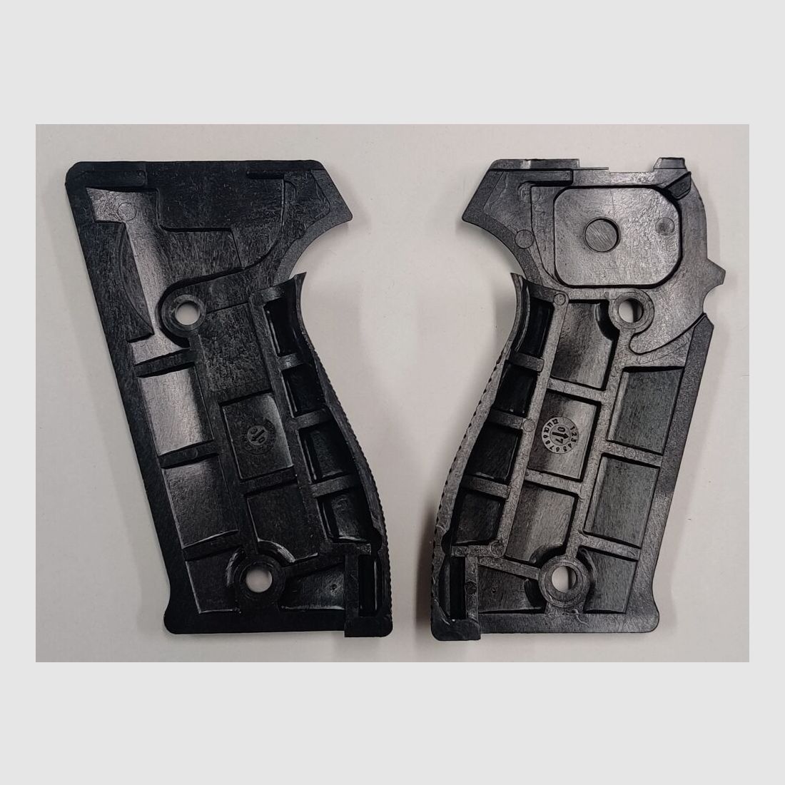 SIG Sauer Griffschalen für SIG Sauer P6 / P225, neue Ausführung