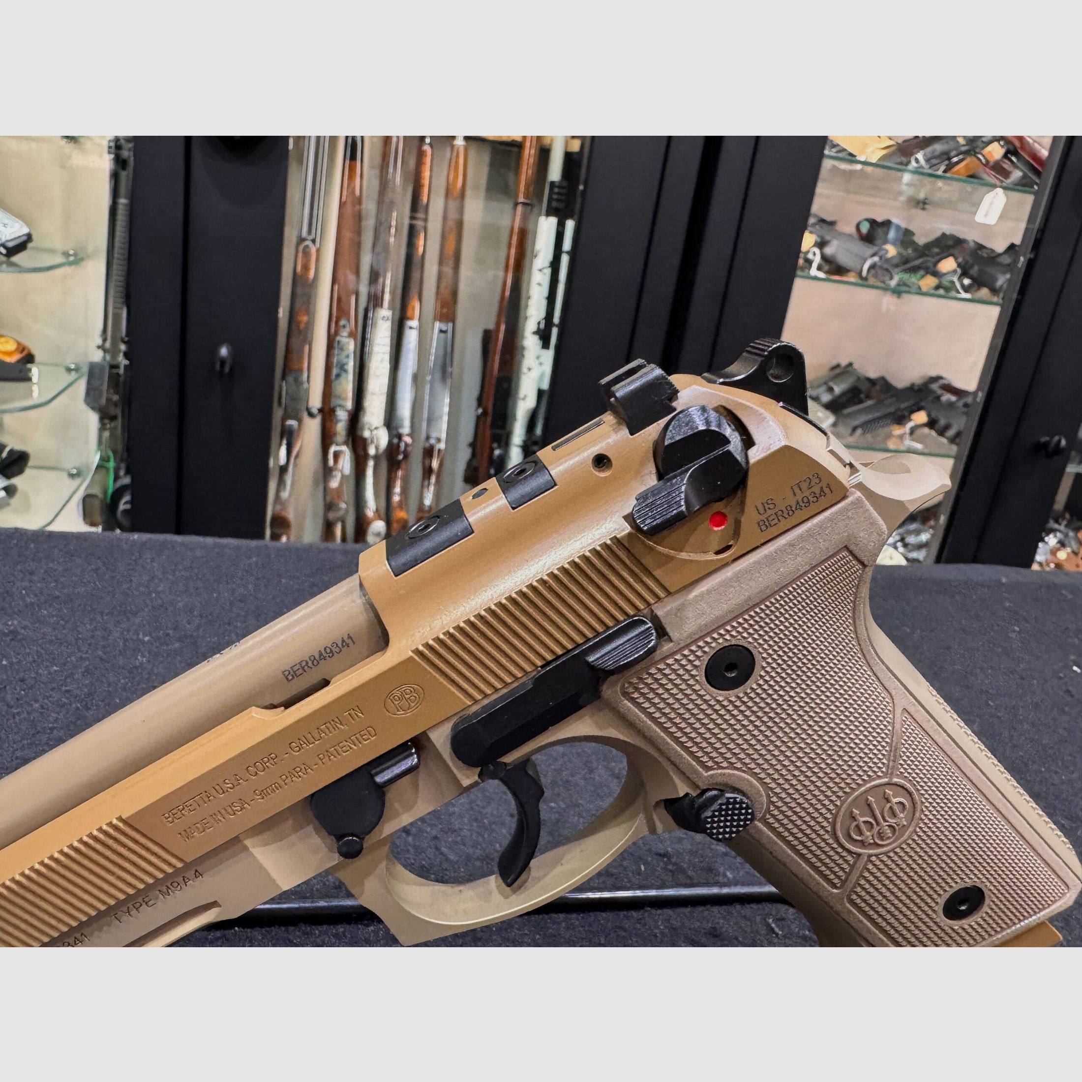 Beretta M9A4, image 2 of 5