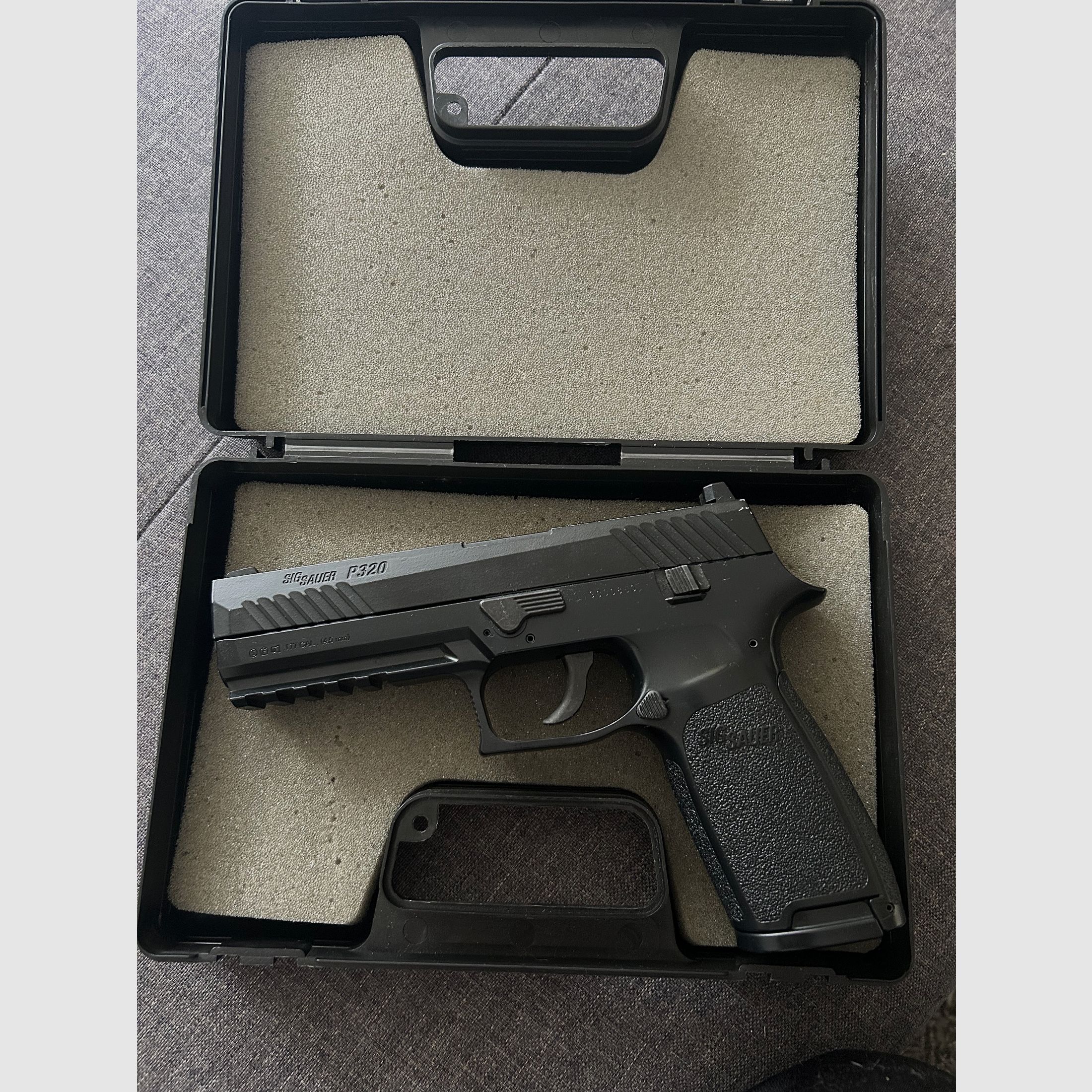 Sig Sauer P320 Blow Back CO2 cal. 4,5mm Diabolo & BB