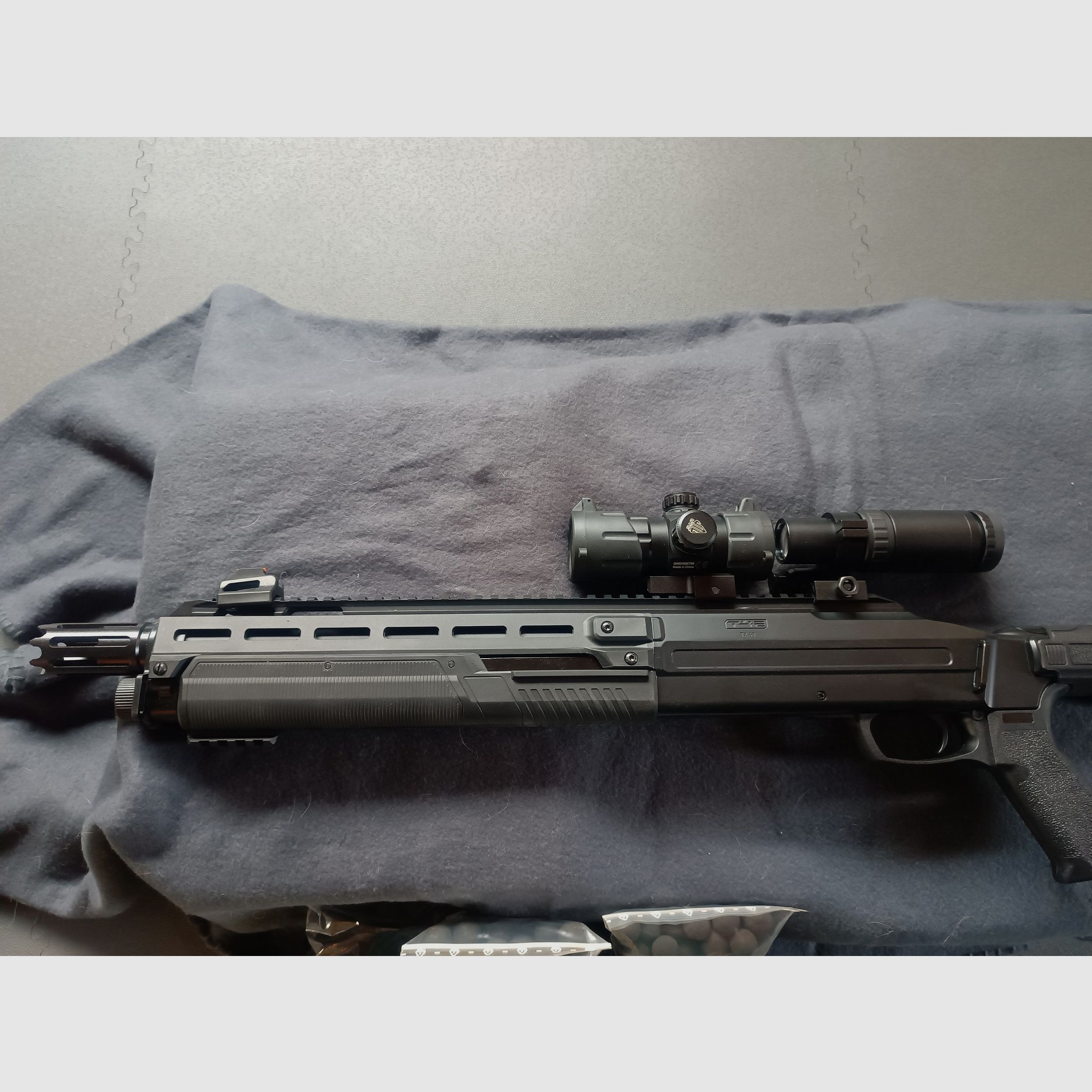 T4E TX/HDX 68 Bundle (7,5 J.) – escopeta & Feyachi Magnifier NUEVO, UTG Red Dot usado + 500 Rubberballs (todo en embalaje original), imagen 2 de 12