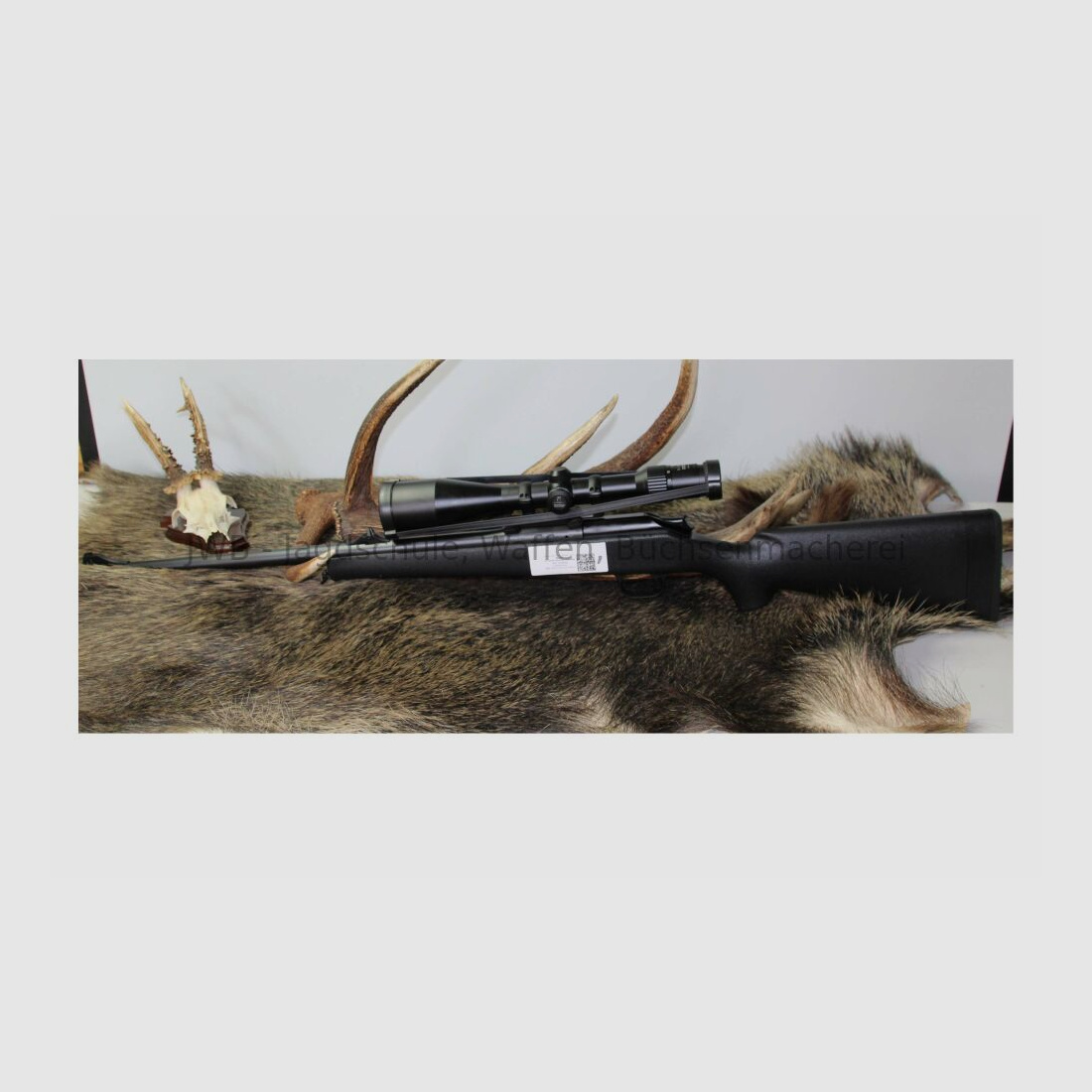 Blaser R93 Offroad Semi-Weight mit Zielfernrohr -ideale Drückjagdwaffe- .300WinMag
