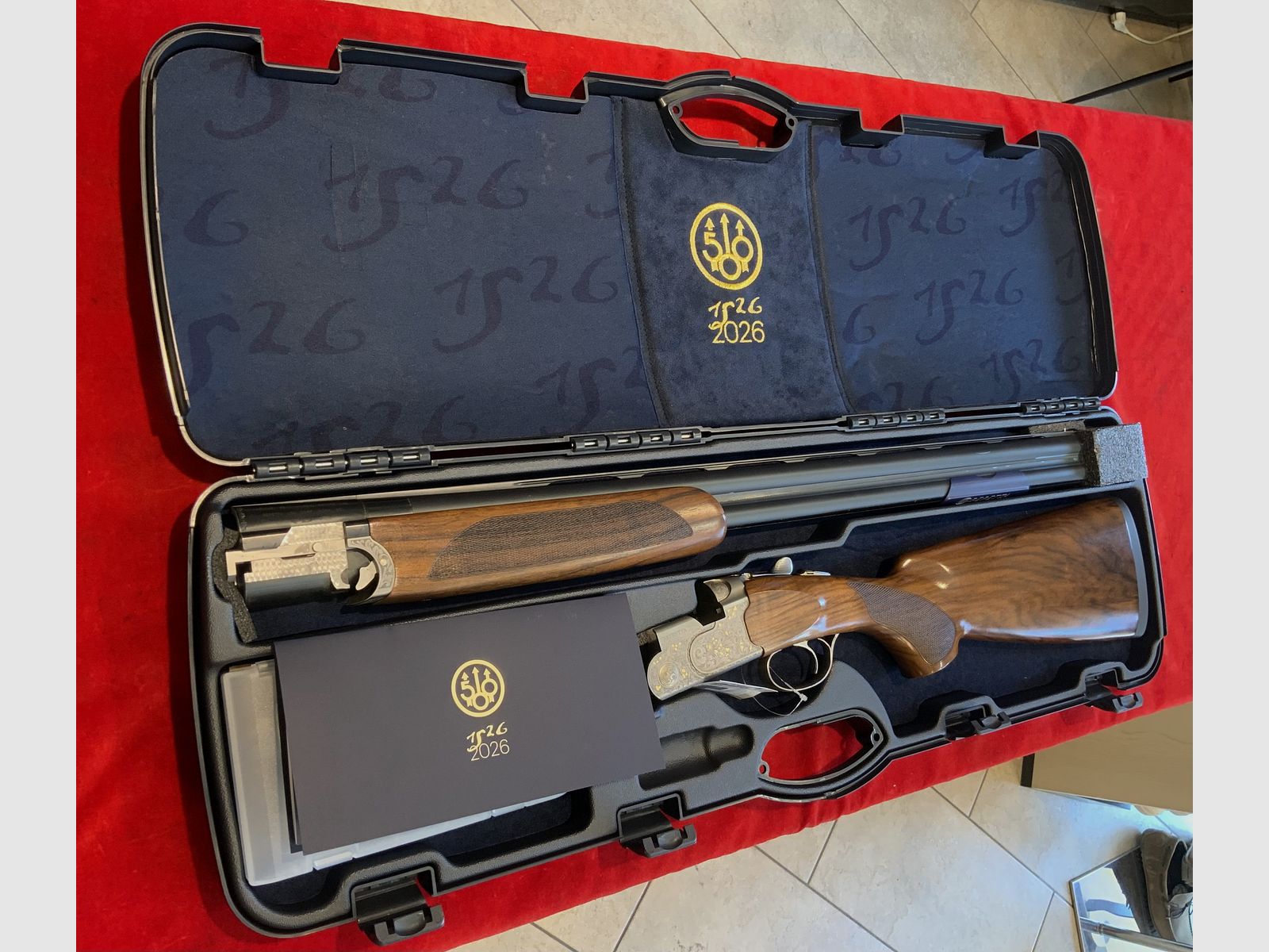 Over-and-under shotgun BERETTA 500 YEARS, image 1 of 4