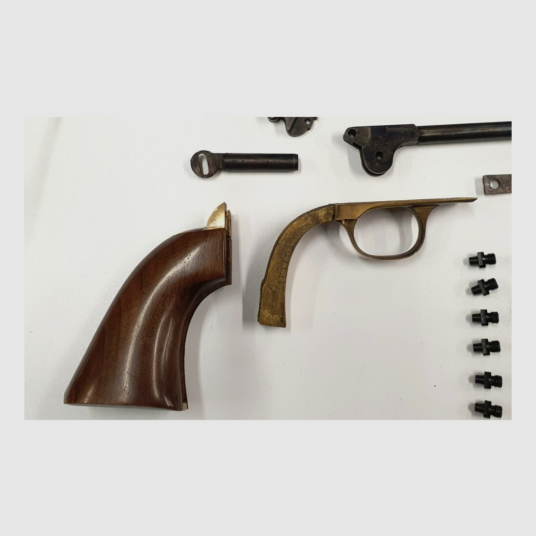 // Teilesatz/Parts-Kit/Ersatzteile-Set Revolver Navy Model Perkussionsrevolver