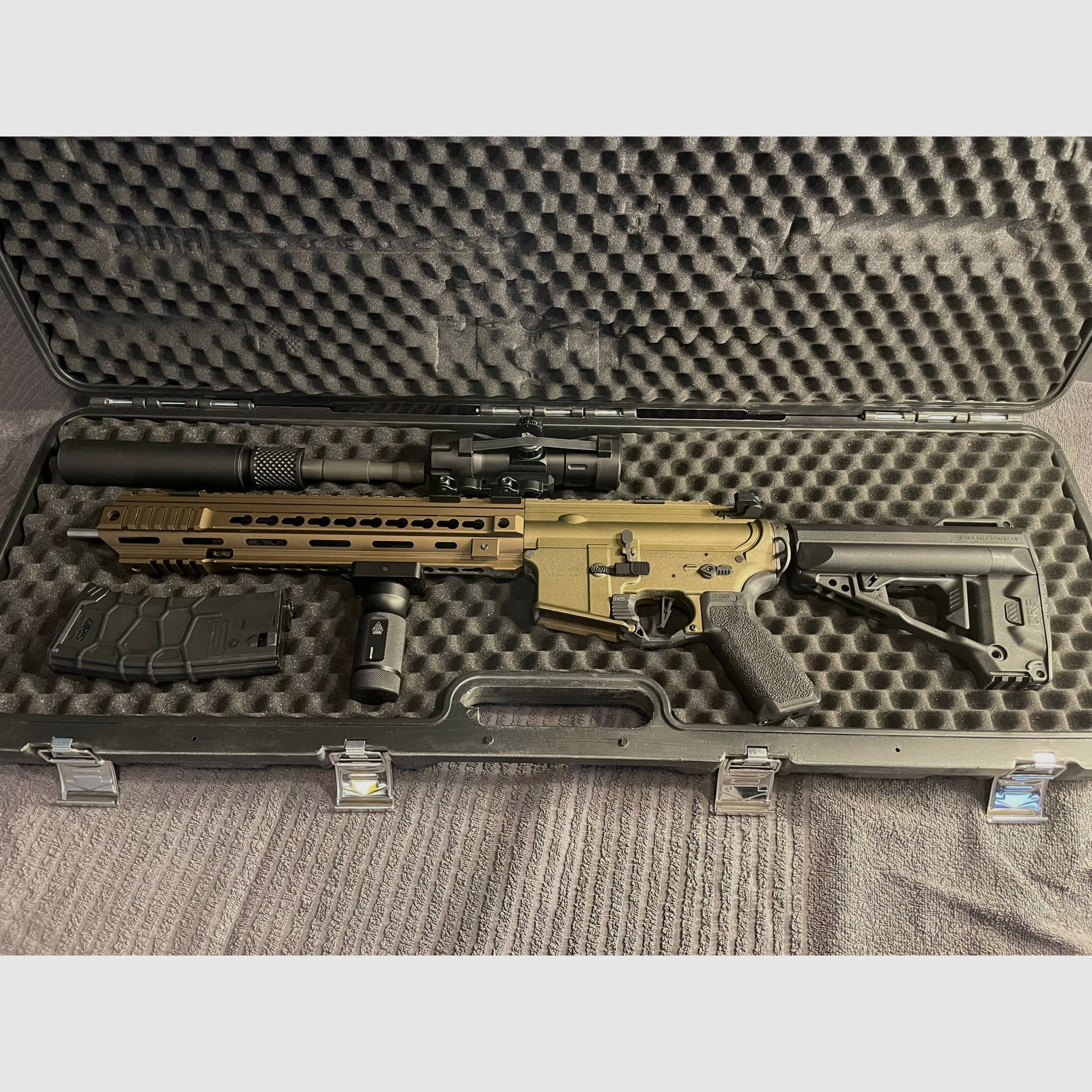 VFC Avalon Calibur Carbine Deluxe Vollmetall S-Aeg 6mm BB Tan 1,4 Joule