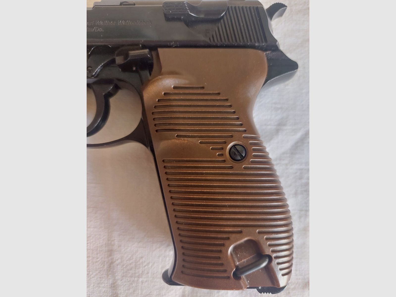 Umarex Legends Walther P38 CO2 BB