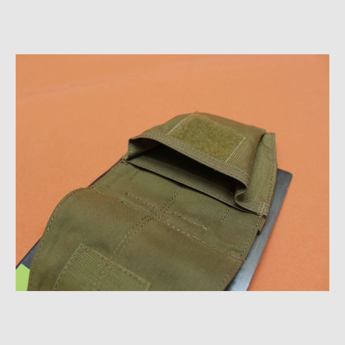 5.11 5.11 Funda para Esposas (58721) 131 Bolsa de Tierra Oscura Plana para Esposas, Sistema SlickStick