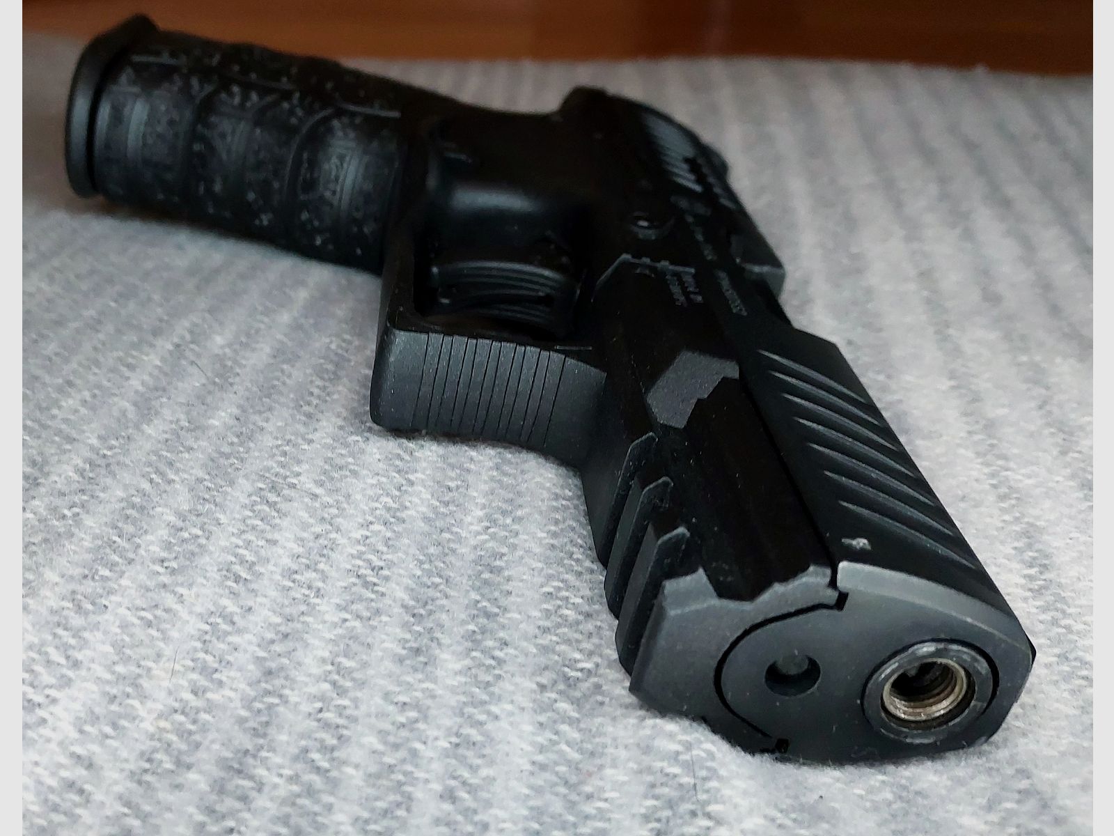 Walther PPQ M2 Schreckschuss Pistool 9mm P.A.K. zwart (PTB 958) met 2 magazijnen