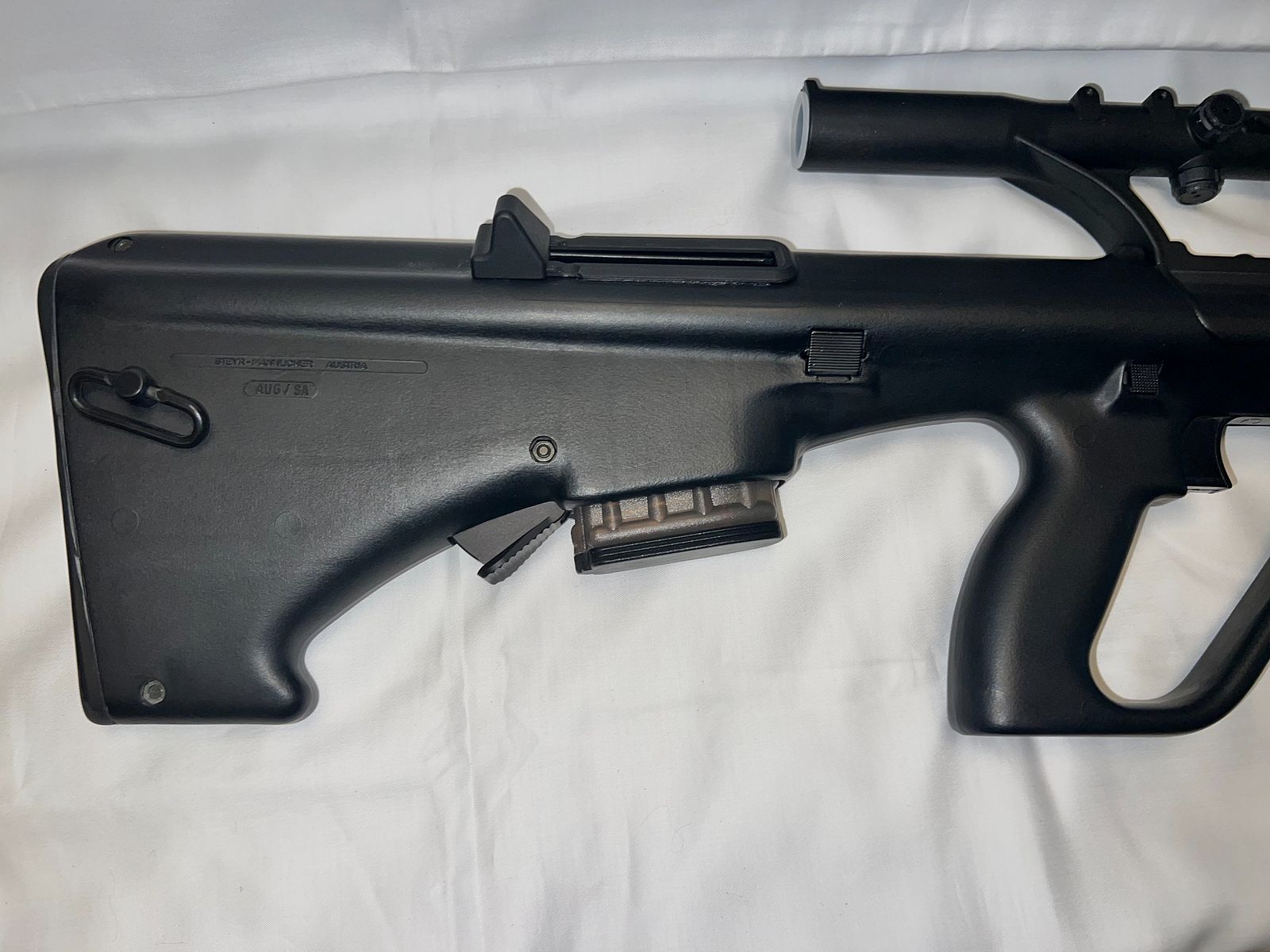 Steyr AUG .223 Rem. – semi-automatic rifle Cat. A – inherited firearm private sale Vorarlberg + 6 magazines