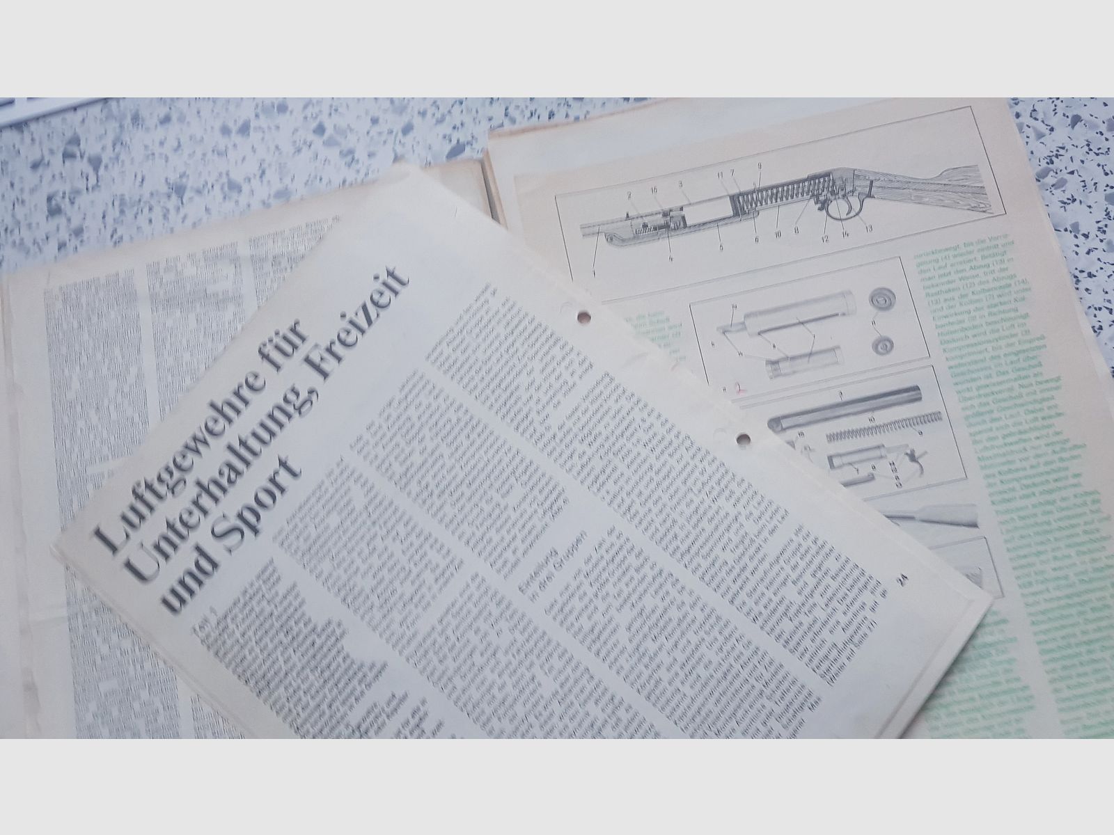 Look ;-) Various collected documents from newspapers etc. a lot about Haenel models with rare documents