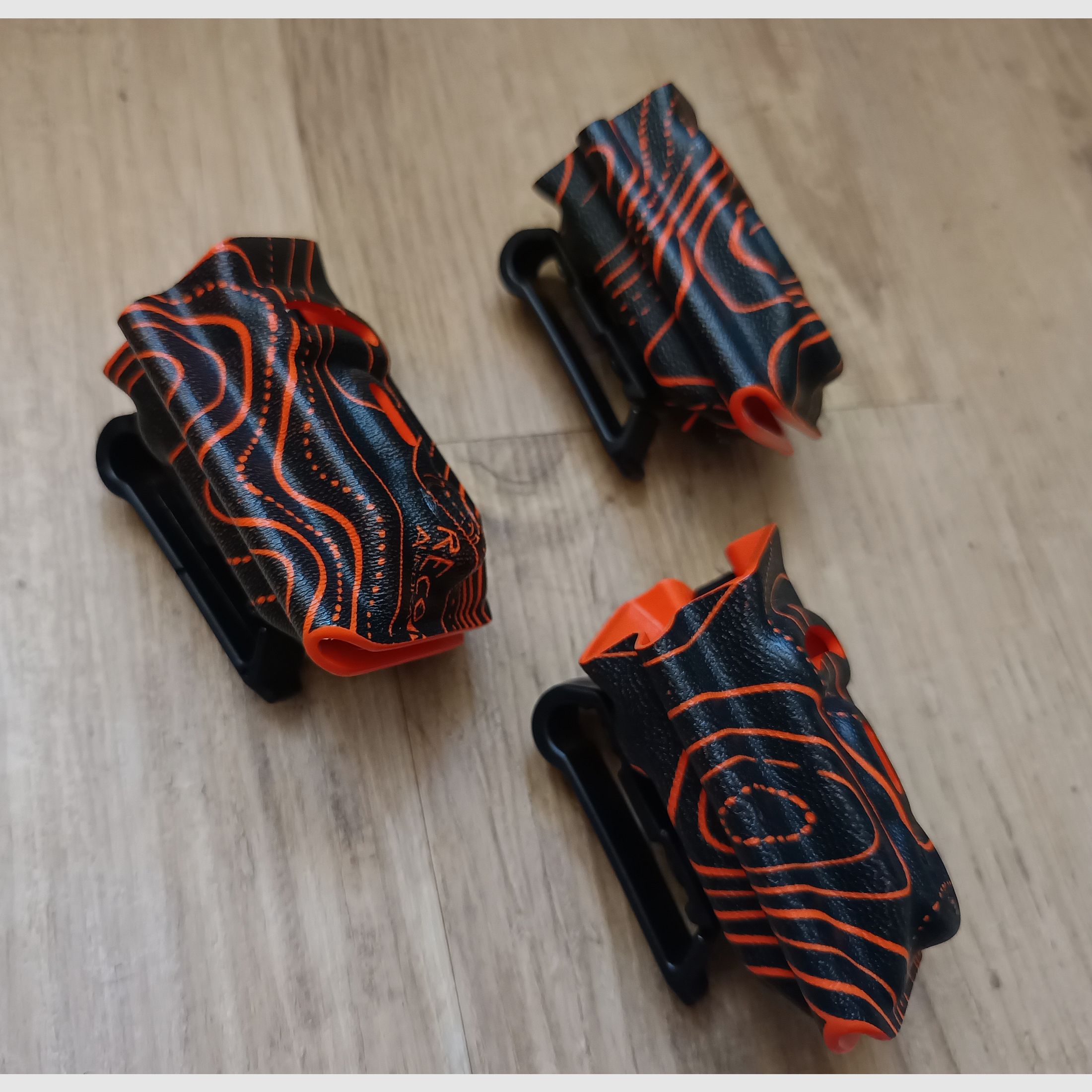 Holster Gear Maniacs e 3 tasche per caricatori / Nuovo / Set completo