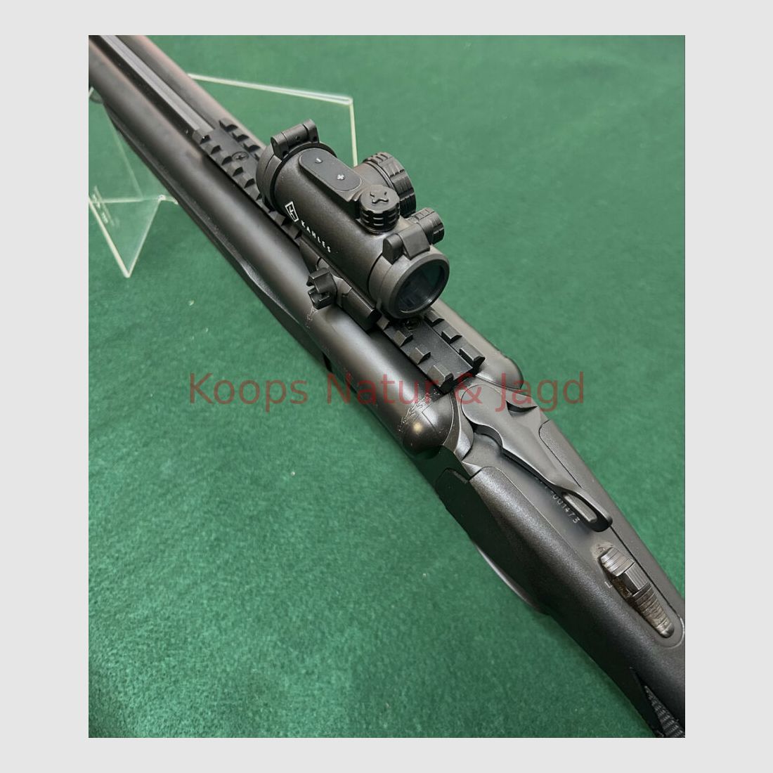 AKKAR Churchill 512 HD Defense