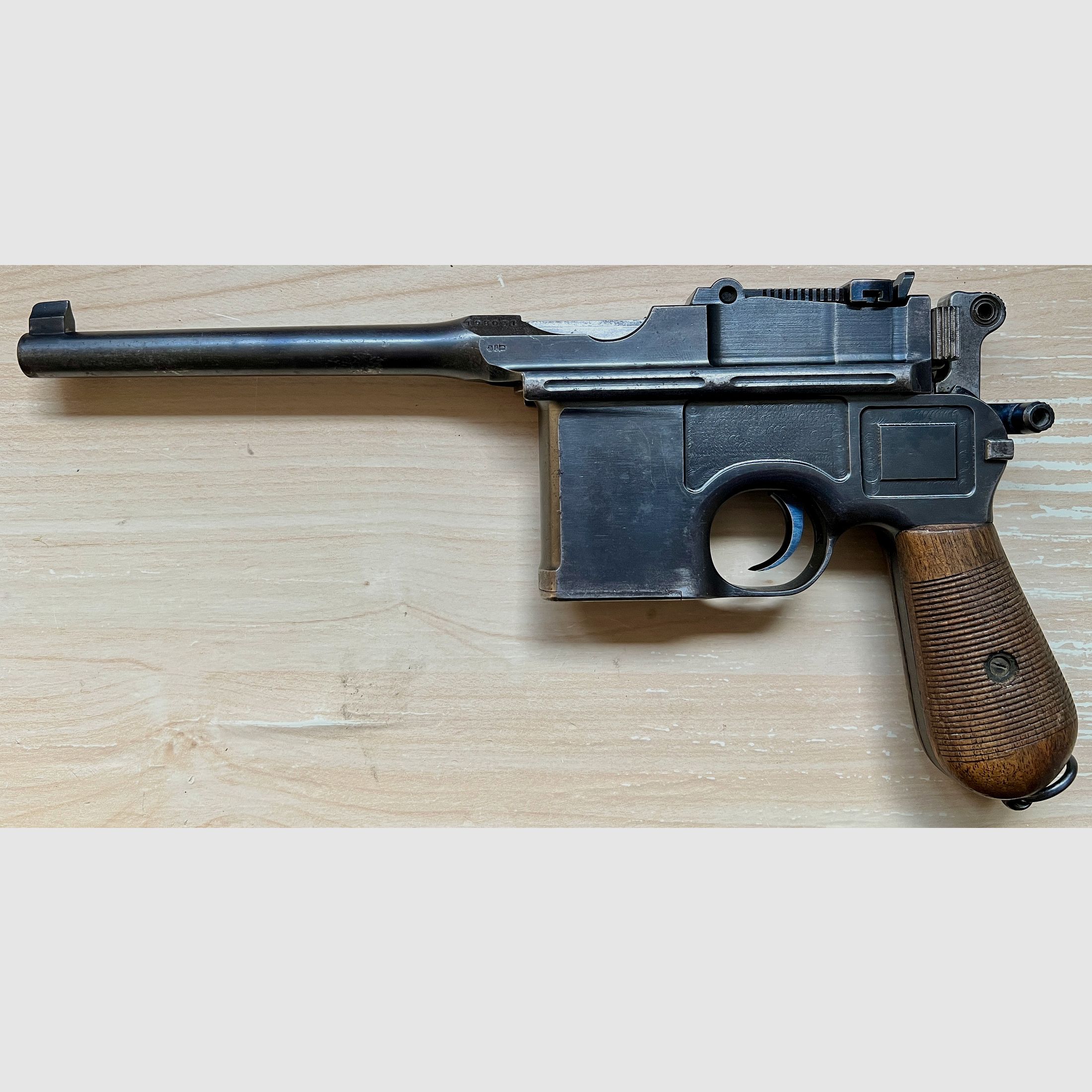 Mauser C96 , im sammlerwürdigen Bestzustand. Nummerngleich. Aus Familienbesitz. RARITÄT. Antiqität