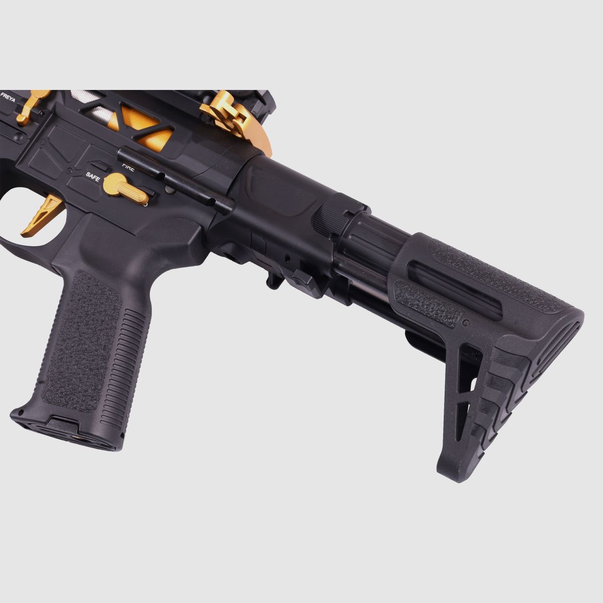GP R15 FREYA ALPHA Full Skeleton PDW 13" gen.2 M-LOK Czarny/Złoty S-AEG Wolne od 18 lat -F- | Delta Armory