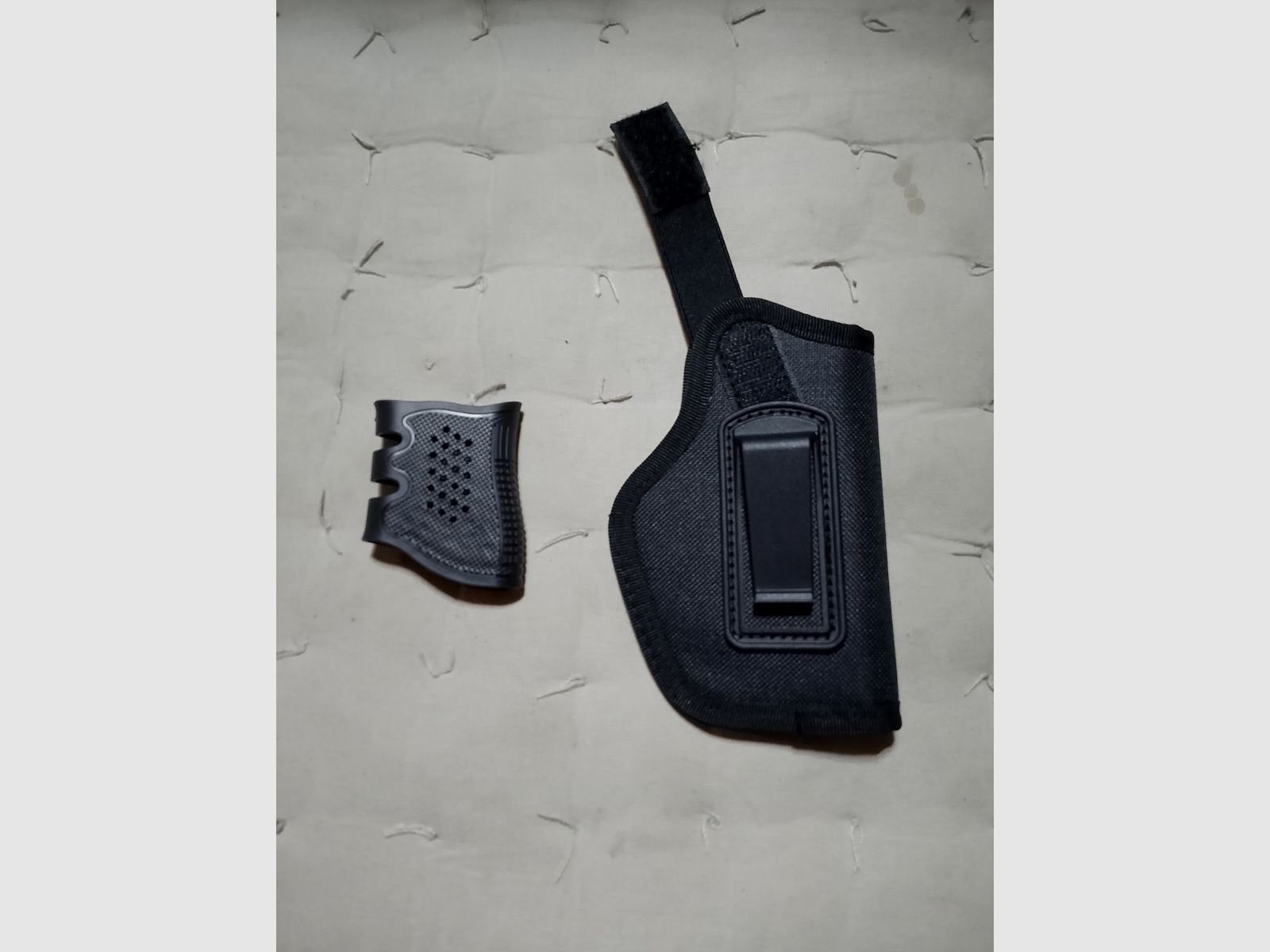 Griffgummi Griff Gummihülle Holster Pistole Revolver Universal Pistolenholster neu Waffenholster