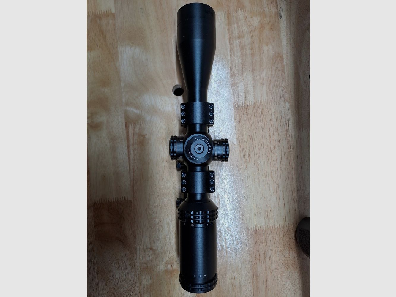 Heckler und Koch MR223 avec beaucoup d'accessoires