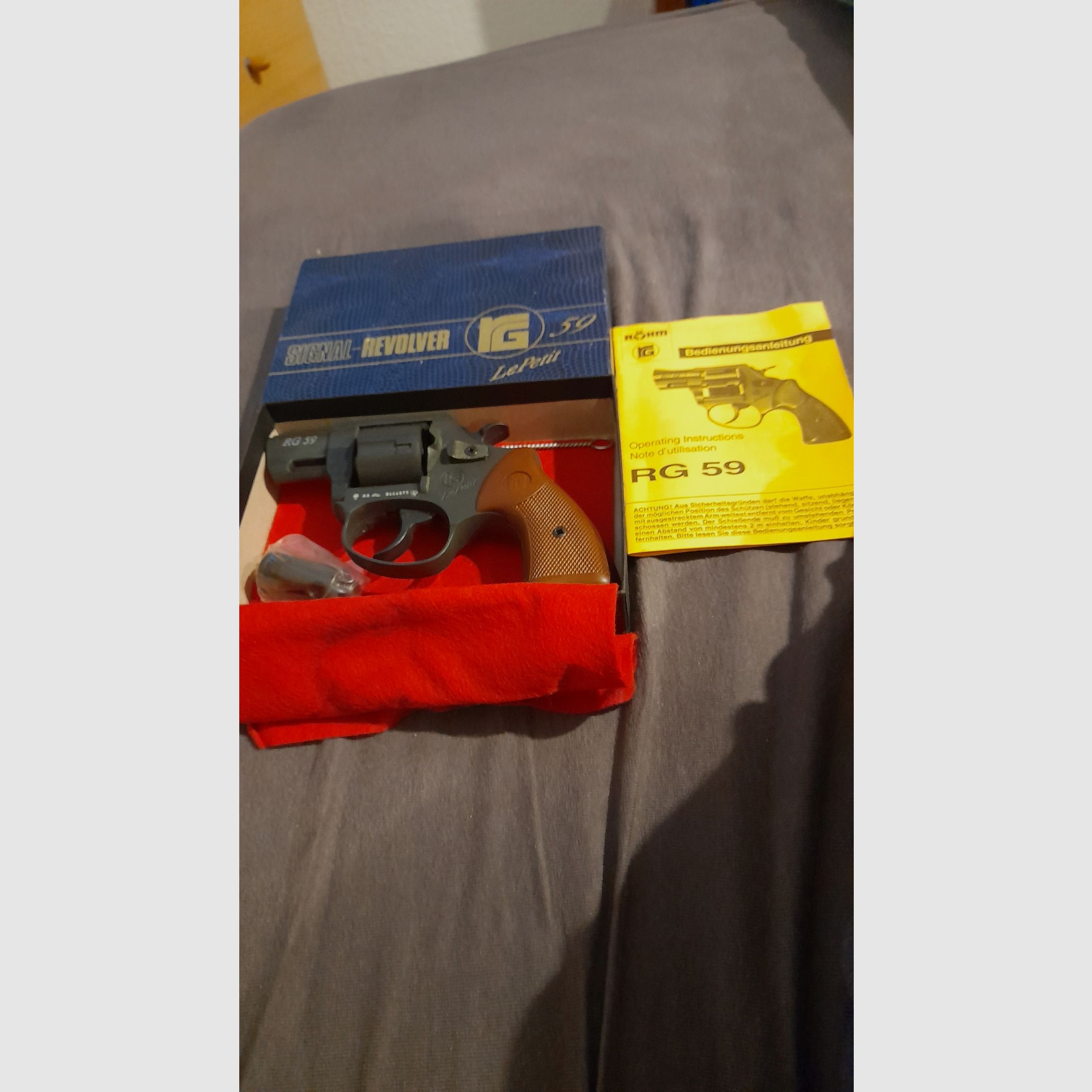 Signaalrevolver RG 59 Le Petit, afbeelding 1 van 4