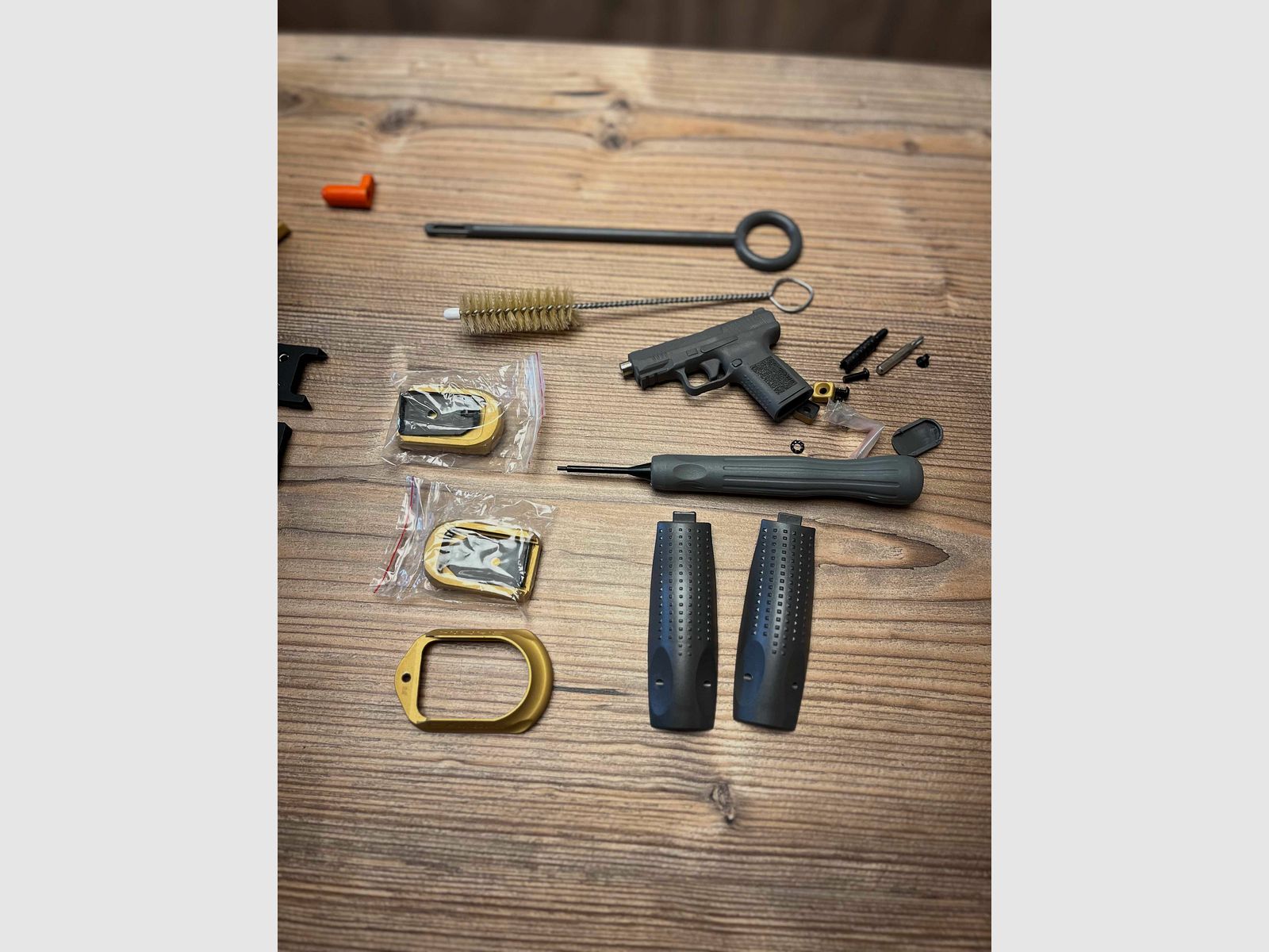 Canik Pistole TP9 SFx Rival Kaliber 9x19 Combat Grey inklusive Zubehör