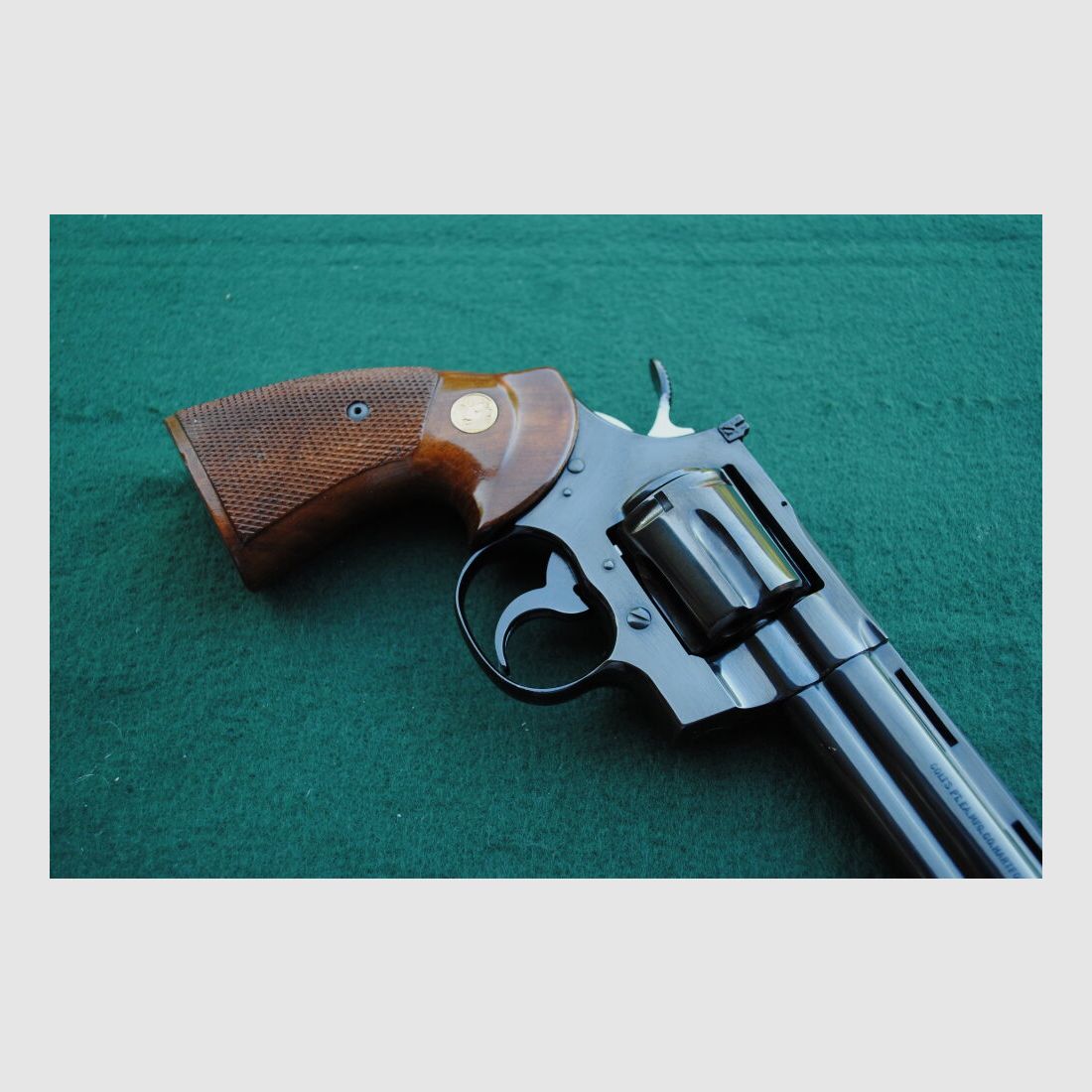 Colt Python, prova 74, lunghezza canna 6", impugnature originali, mai sparato