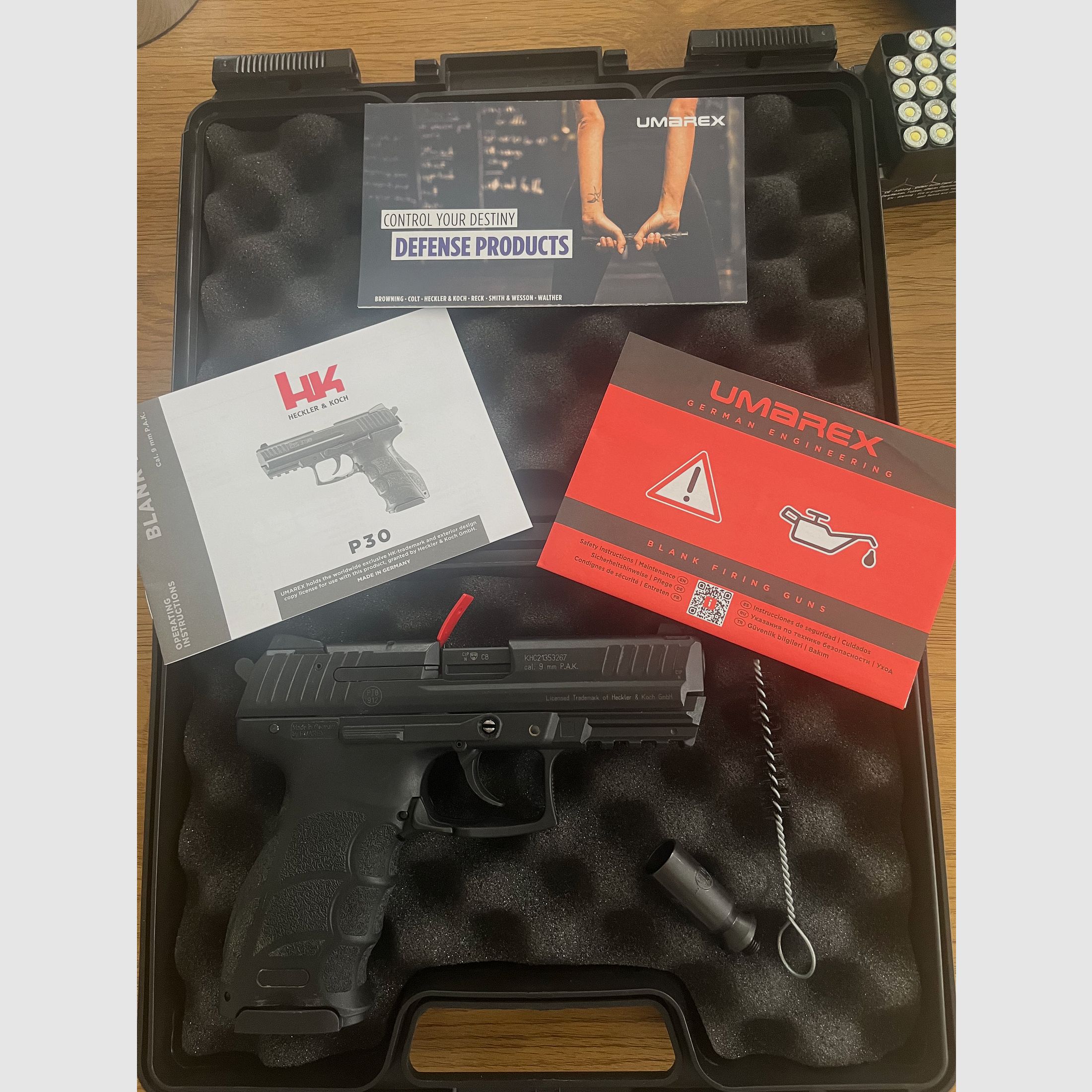 Heckler & Koch P30 PTB incluant la mallette + 49 cartouches à blanc