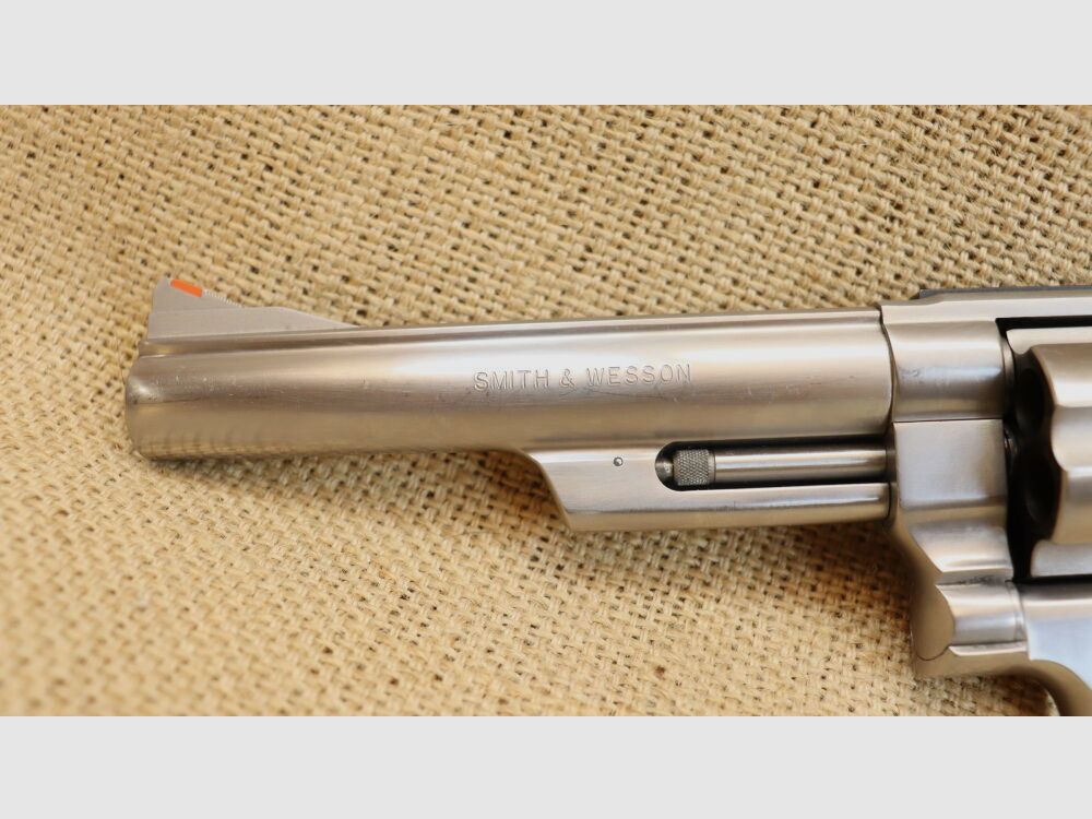 Smith & Wesson 629-2 .44RemMag