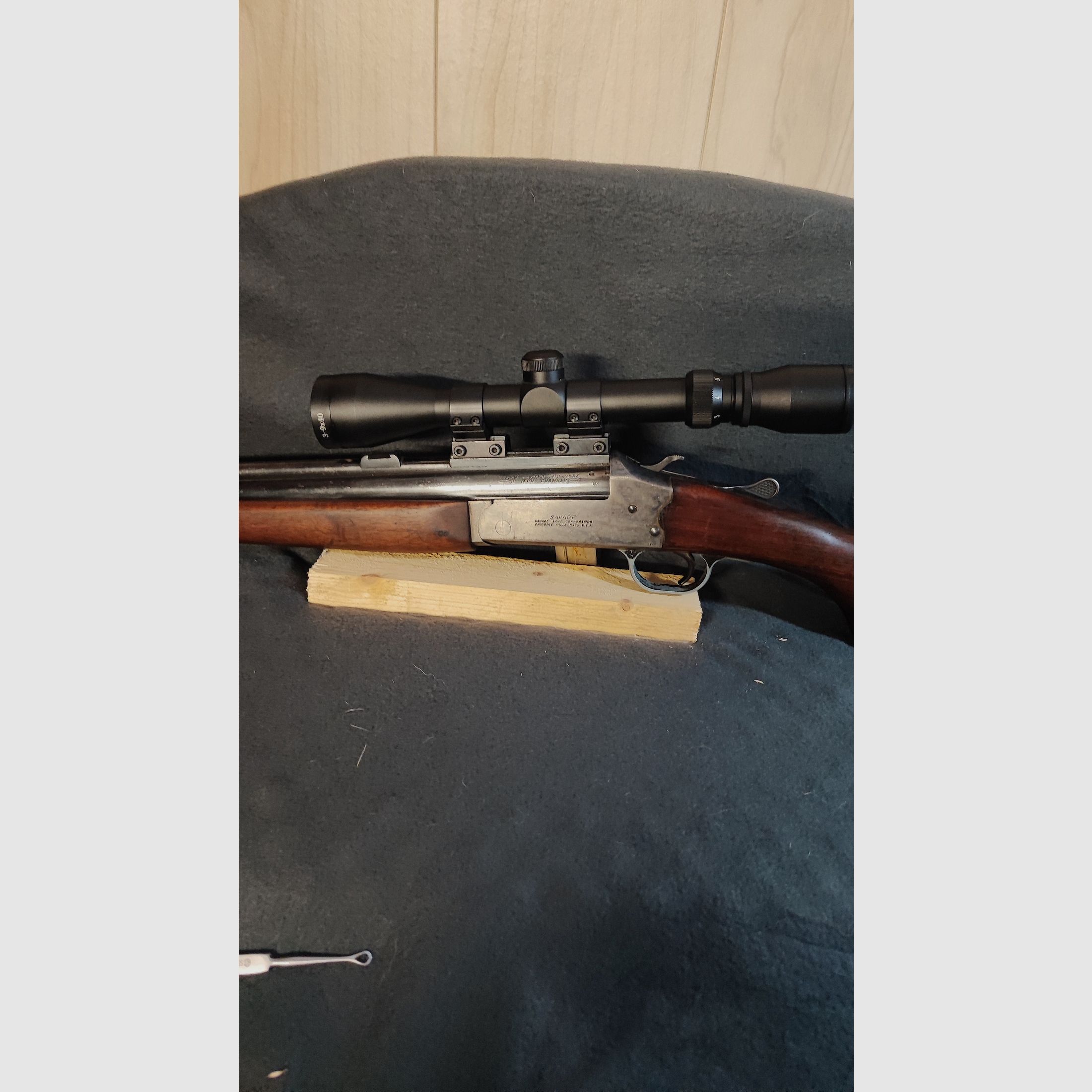 Escopeta de cerrojo Savage Mod. 27