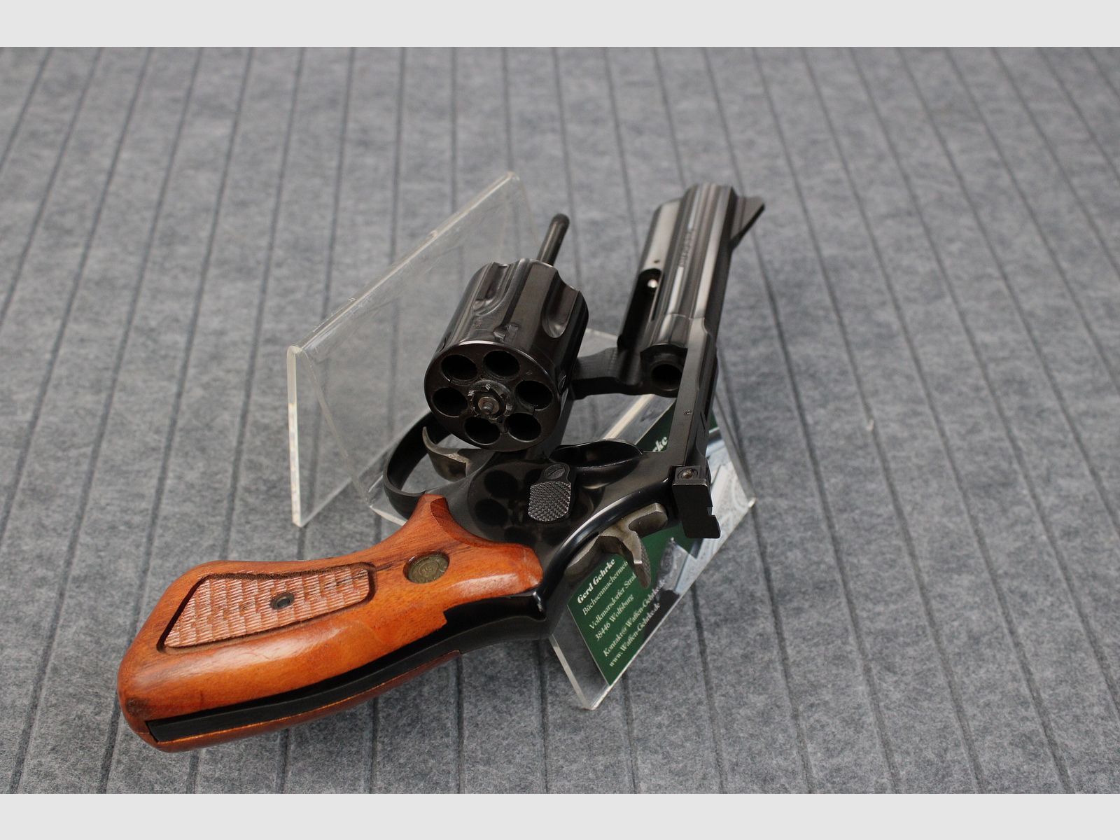 Taurus Brasil Mod. 669 .357 Mag. 4" Revólver