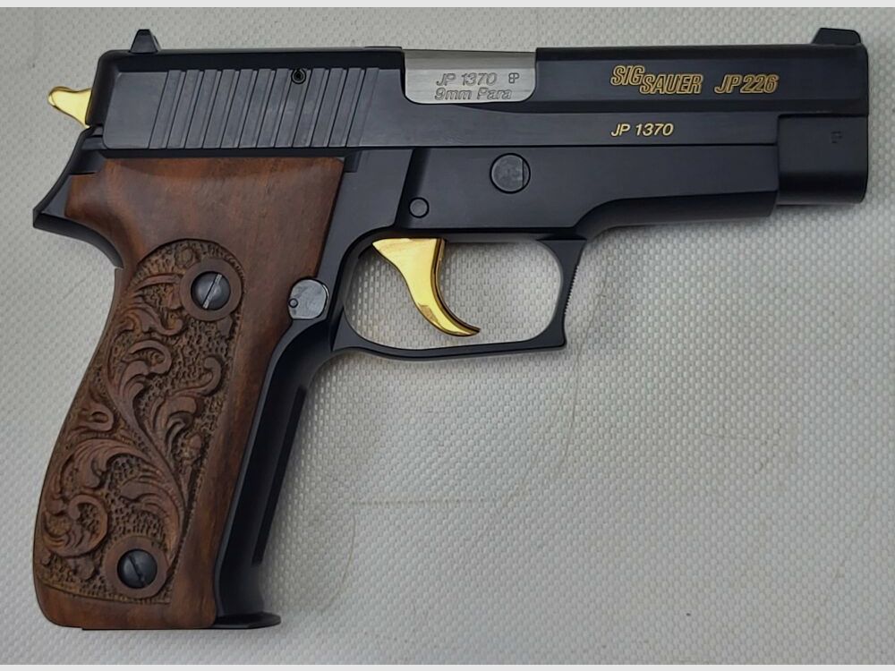 SIG Jubiläum P210-1 700 Jahre // P226 125 Jahre // P220 125 Jahre